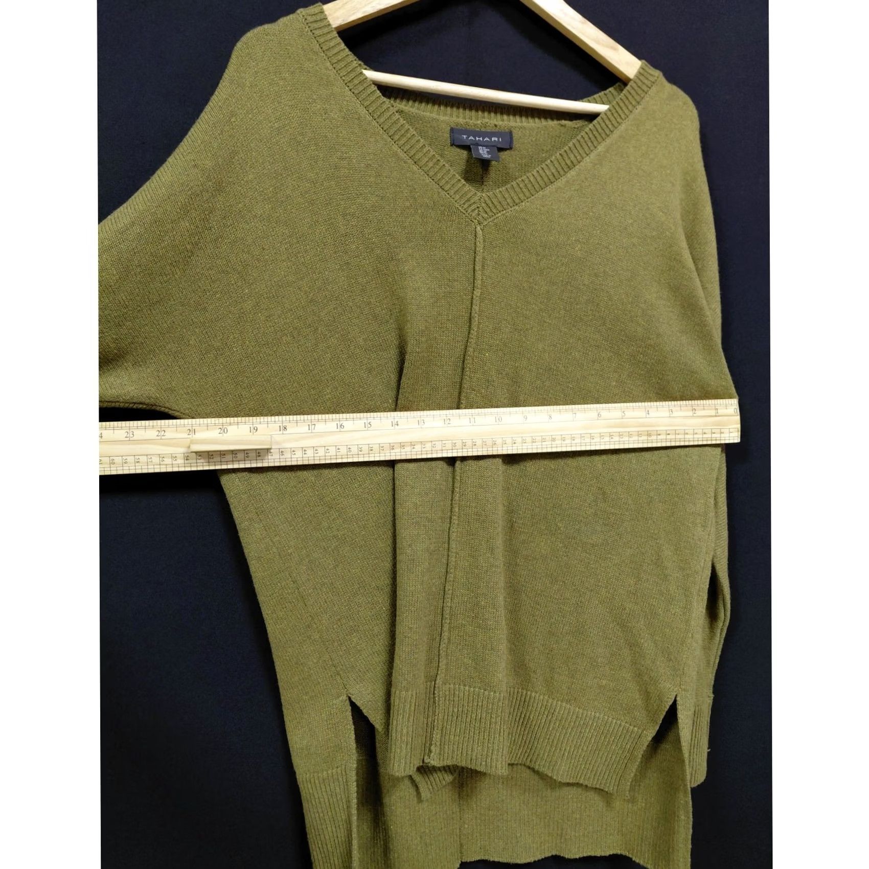 Vintage Tahari V-Neck Knit Sweater Olive Solid Long Sleeve Women Size M Size M / US 6-8 / IT 42-44 - 7 Thumbnail