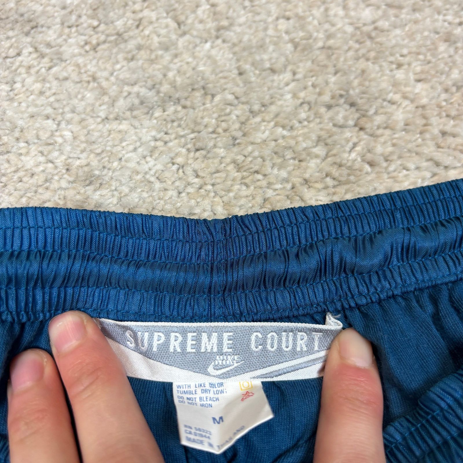 Nike VTG 90s Nike Supreme Court Nylon Track Pants Medium Size US 32 / EU 48 - 4 Thumbnail