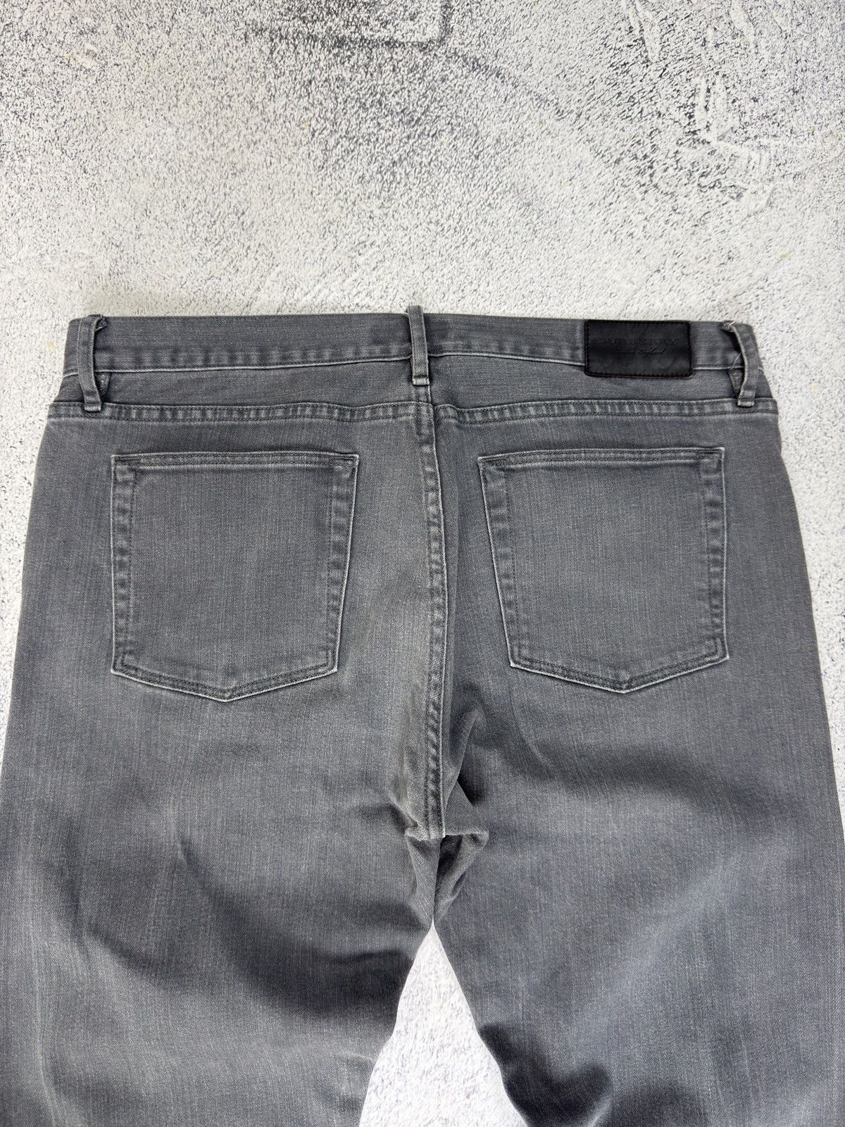 Burberry Burberry London England Straight Leg Grey Jeans Size 36x32 Size US 36 / EU 52 - 4 Thumbnail