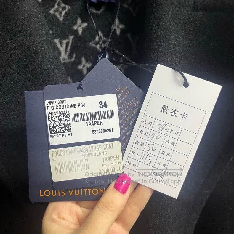 Louis Vuitton Louis Vuitton Black Logo Wool Hooded Coat. Size US S / EU 44-46 / 1 - 4 Thumbnail