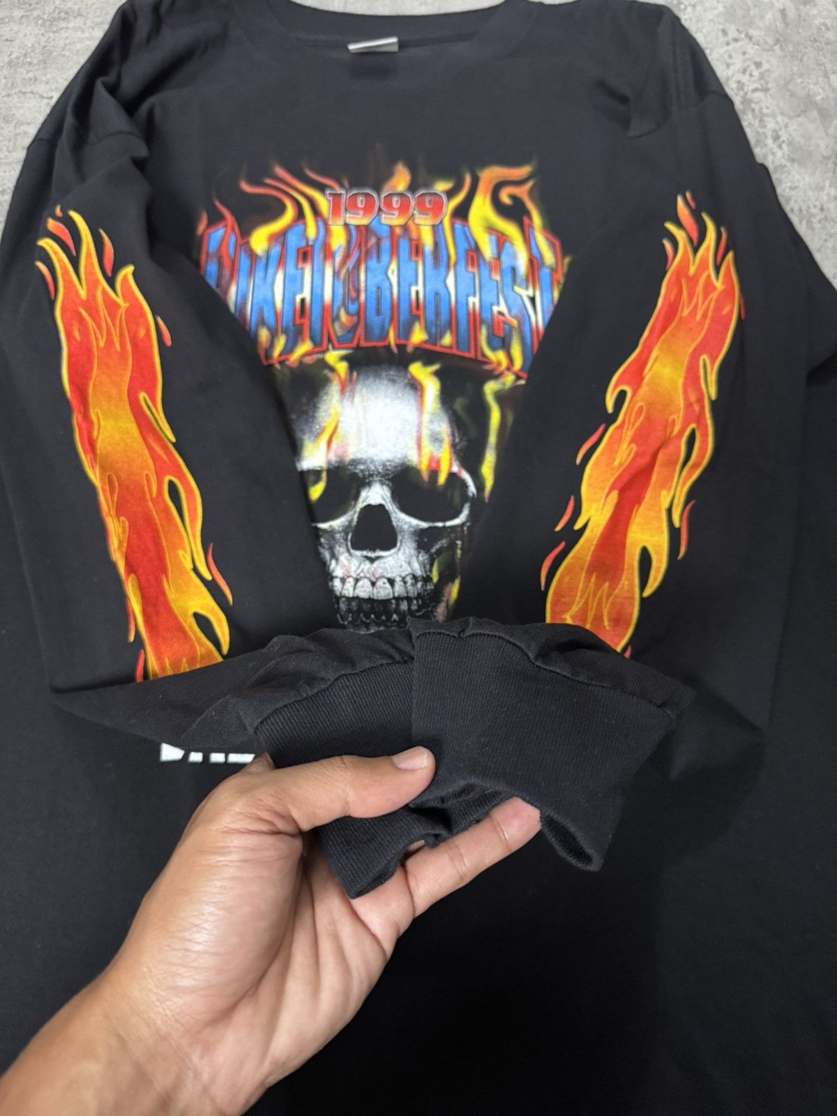 Vintage VINTAGE 1999 DAYTONA BEACH BIKE WEEK SKULL FLAME LONGSLEEVE Size US XL / EU 56 / 4 - 4 Thumbnail