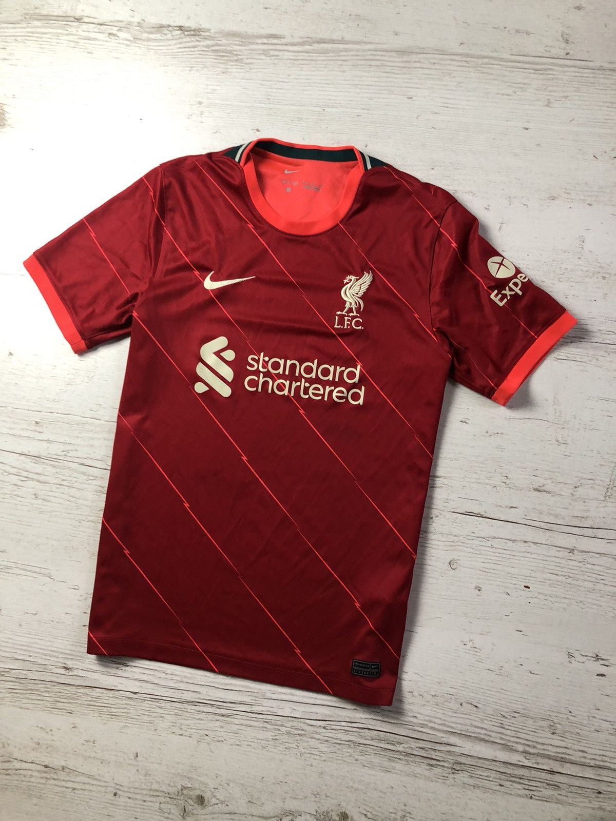 Nike LIVERPOOL 2021 2022 HOME FOOTBALL SHIRT SOCCER JERSEY NIKE Size US M / EU 48-50 / 2 - 2 Thumbnail