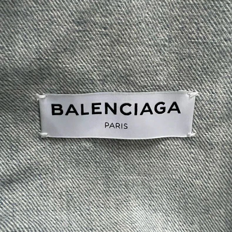 Balenciaga Balenciaga Logo Washed Denim Jacket. Size US XS / EU 42 / 0 - 3 Thumbnail