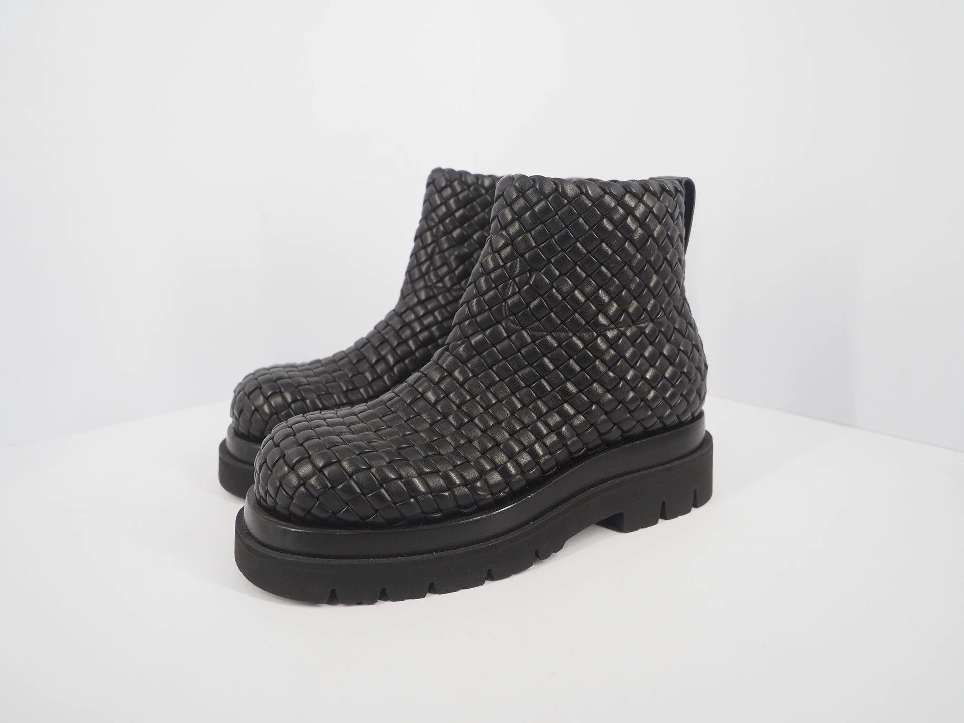 Bottega Veneta Bottega Veneta Lido Weave Lug Ankle Boots Size US 5.5 / EU 38 - 1 Thumbnail