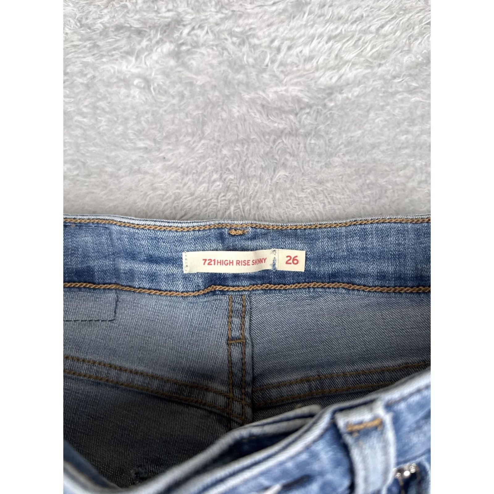 Levi's Levis Jeans Womens 26 Medium Wash 721 High Rise Skinny Stretch Denim City Pants Womens 26 Mens? Size 26" / US 2 / IT 38 - 6 Thumbnail