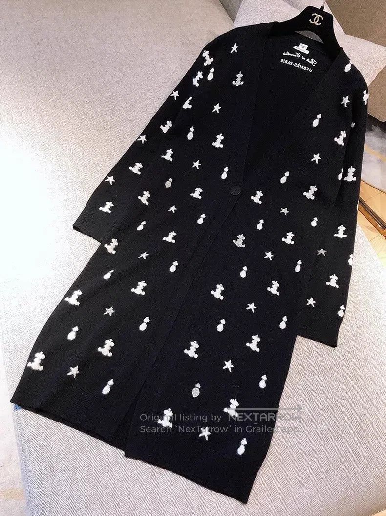 Hermes Hermes Knitted long top with star and snowman print in bla Size XS / US 0-2 / IT 36-38 - 1 Thumbnail