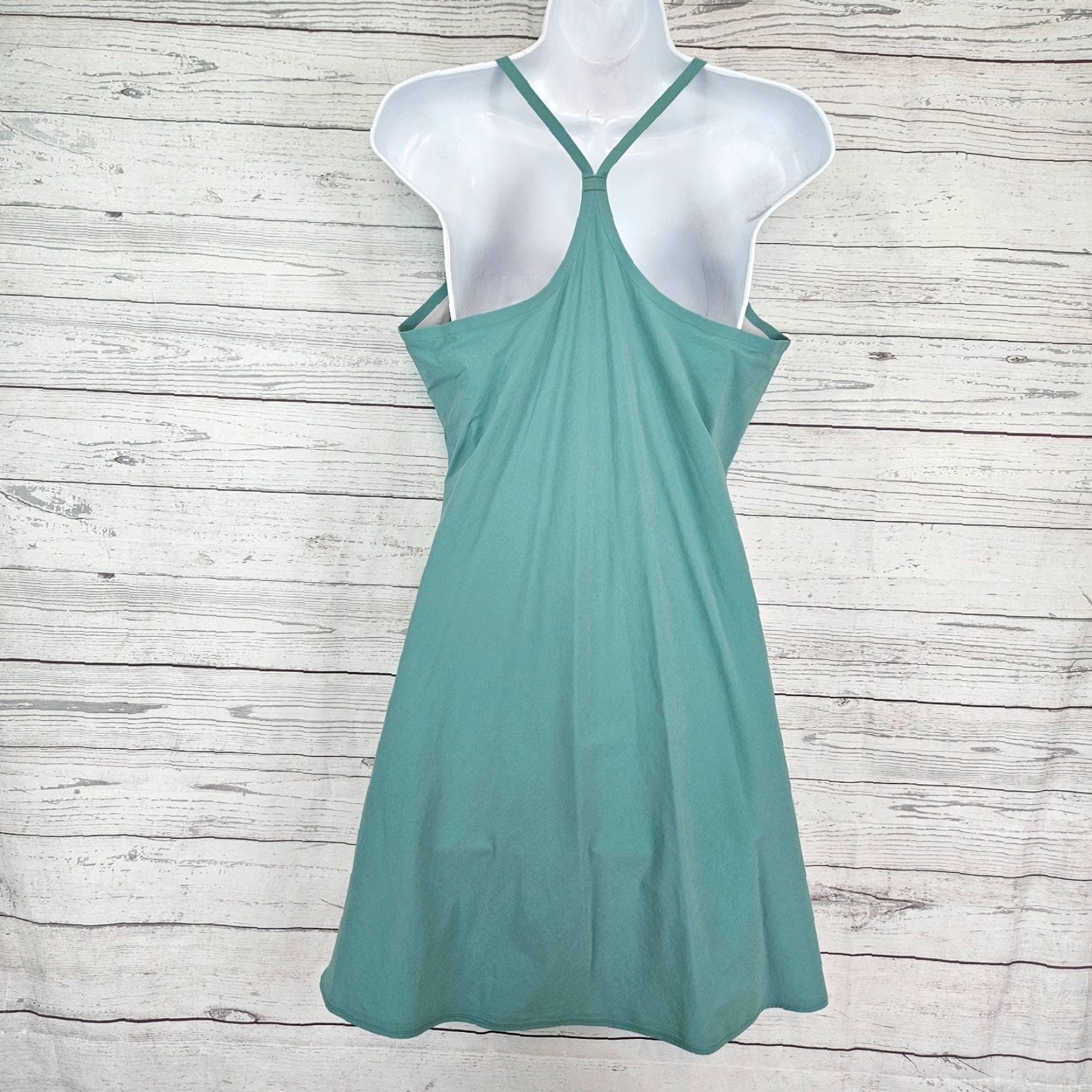 Outdoor Voices Outdoor Voices Womens Exercise Dress L Blue Green Built in Shorts Sleeveless Pullover Fit & Flare Satin? Size 36" / US 14 / IT 50 - 3 Thumbnail
