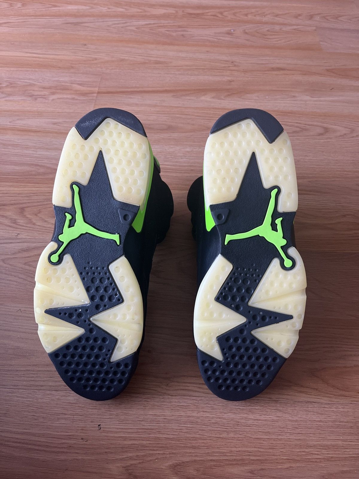 Jordan Brand × Nike Air Jordan 6 retro Size US 10 / EU 43 - 7 Thumbnail