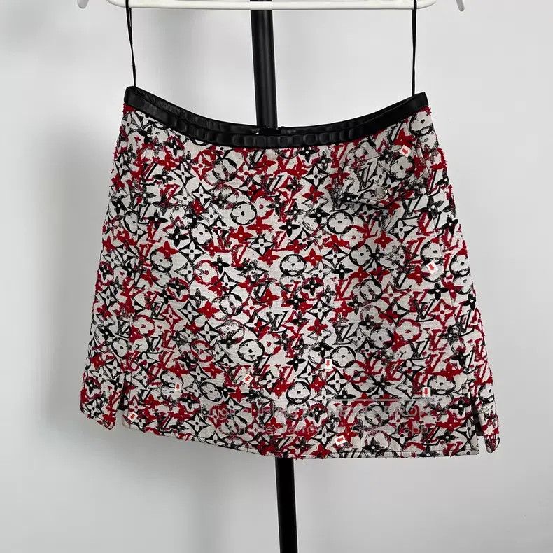 Louis Vuitton Louis Vuitton Red, white and black patchwork presbyopic ha Size 35" - 2 Thumbnail