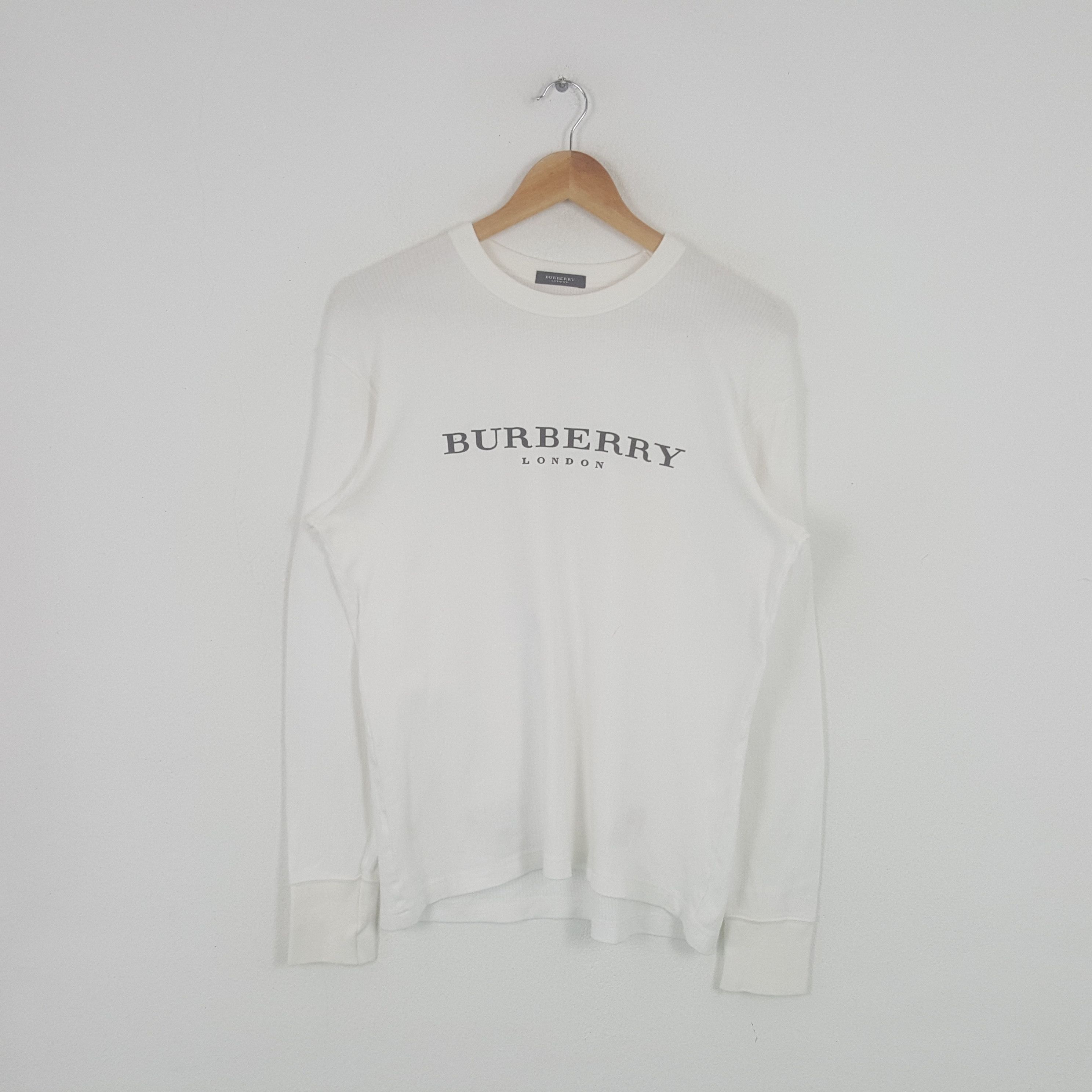 Burberry × Vintage Vintage Burberry London Spell Out Long Sleeve T-shirt Size US L / EU 52-54 / 3 - 1 Thumbnail