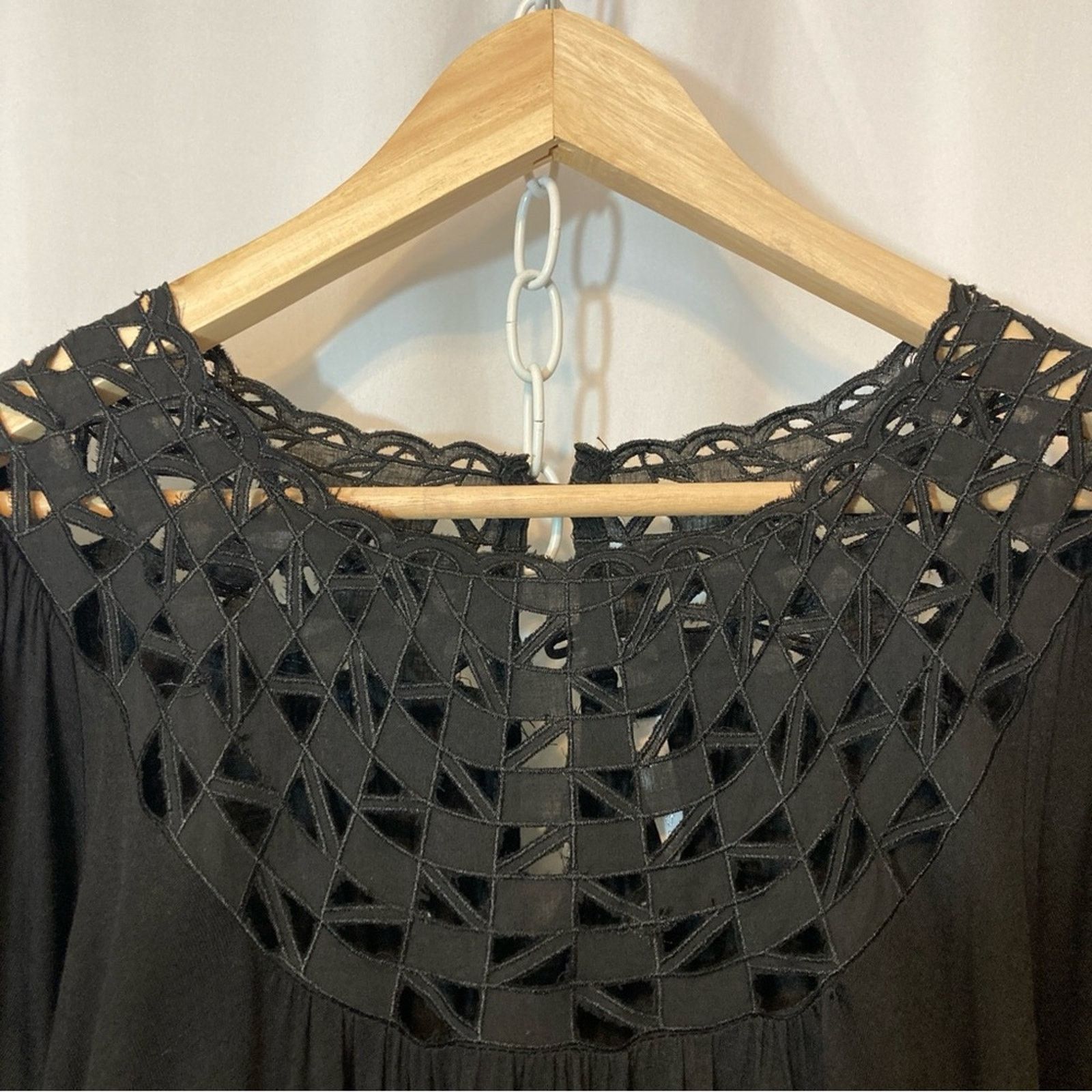 Other Bizz Black Cut Out Lace Scalloped Flutter Sleeve Blouse Top Size L / US 10 / IT 46 - 2 Thumbnail