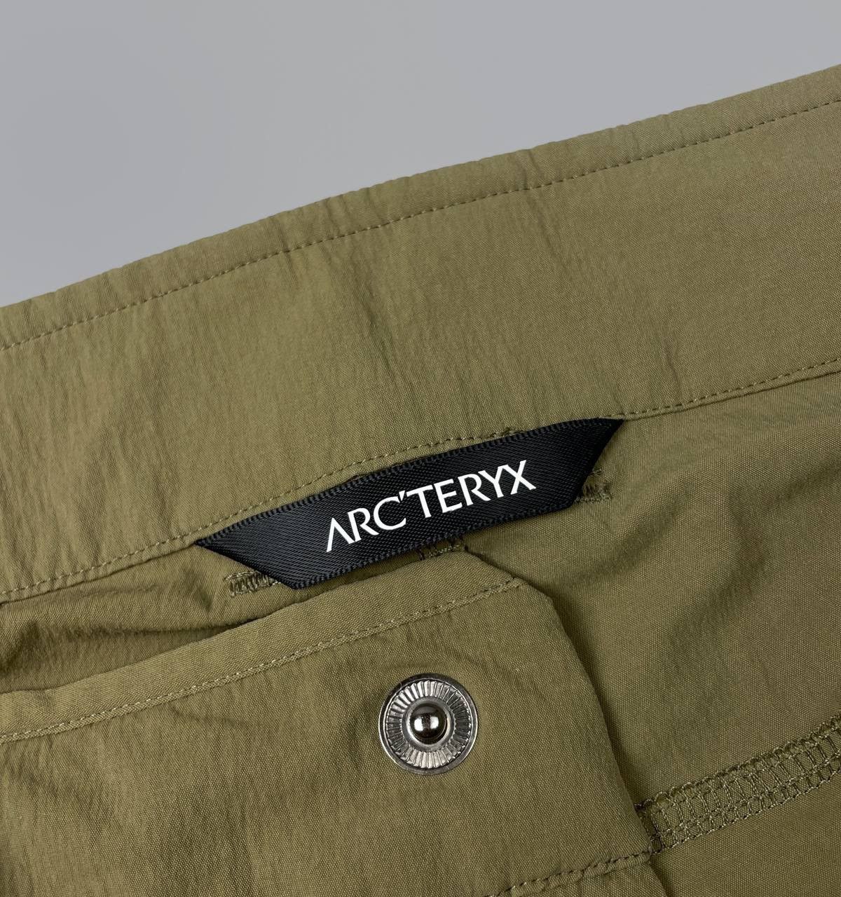 Arc'teryx Women’s ARC’TERYX Khaki Olive Nylon Cargo Shorts Size 8 Size 30" / US 8 / IT 44 - 7 Thumbnail