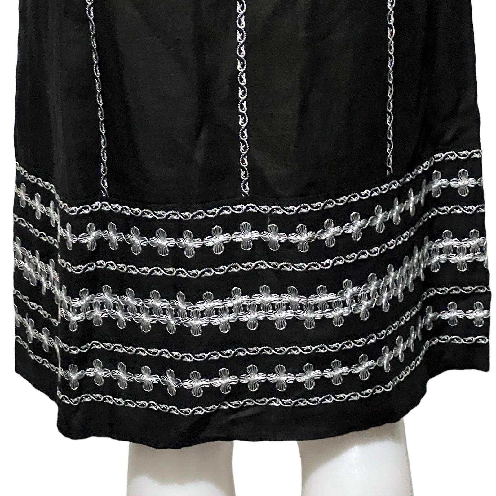 Ann Taylor Ann Taylor Black Embroidered Linen Dress Spaghetti Straps 4 Size S / US 4 / IT 40 - 10 Thumbnail