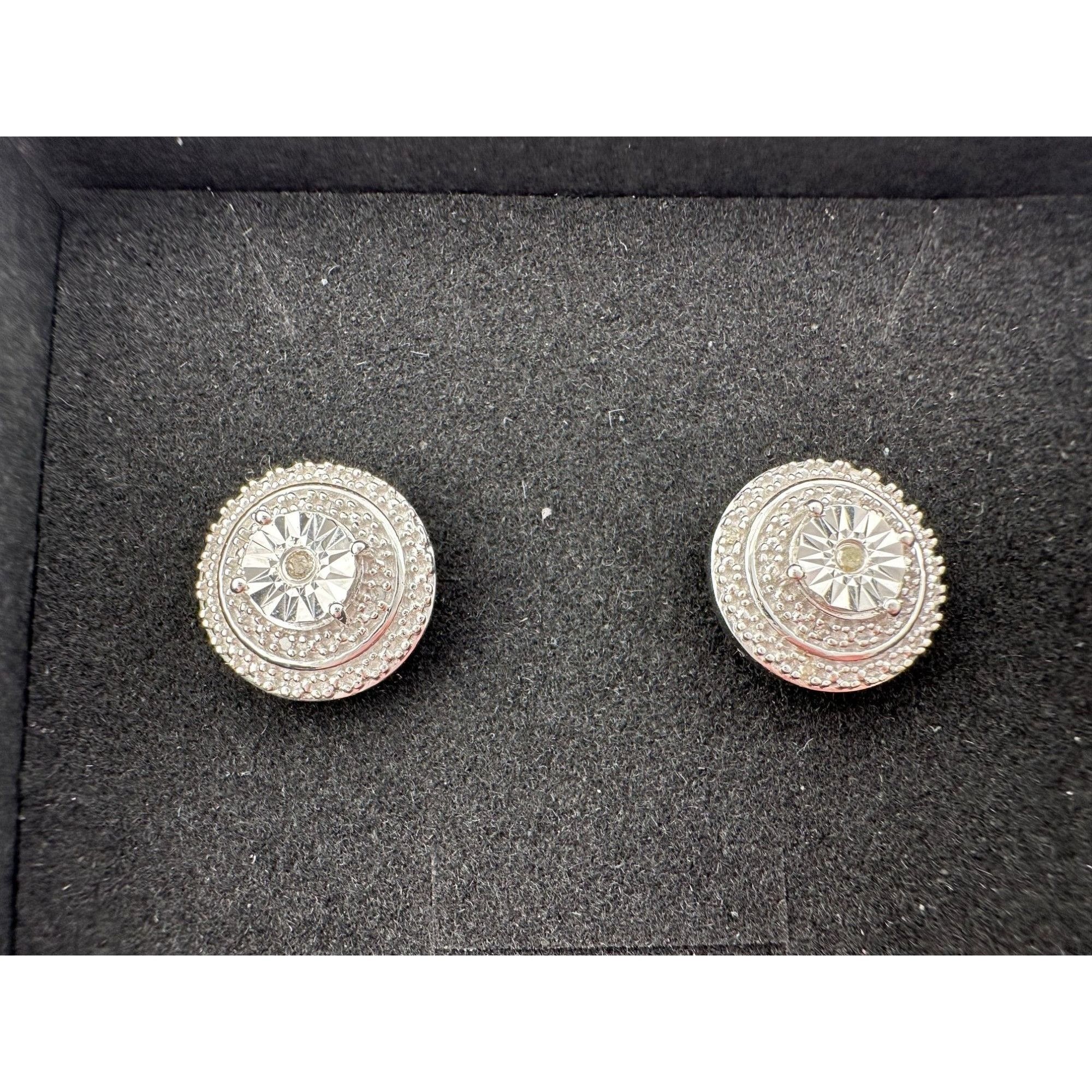Other Round Illusion Diamond Stud Earrings Size ONE SIZE - 8 Thumbnail