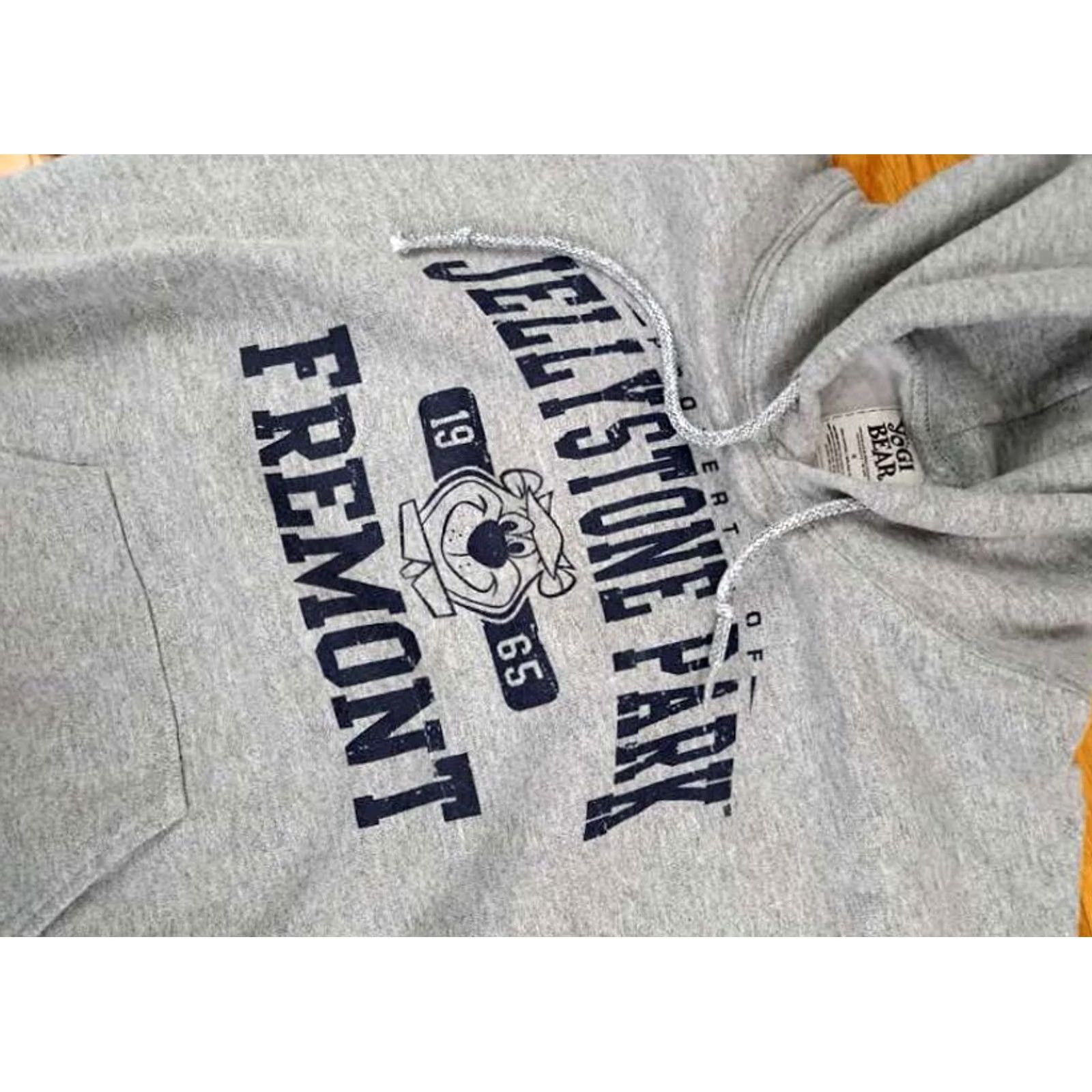 Vintage VINTAGE Jellystone Park Yogi Bear Fremont Grey Pullover Hooded Small Sweatshirt Size S / US 4 / IT 40 - 3 Thumbnail