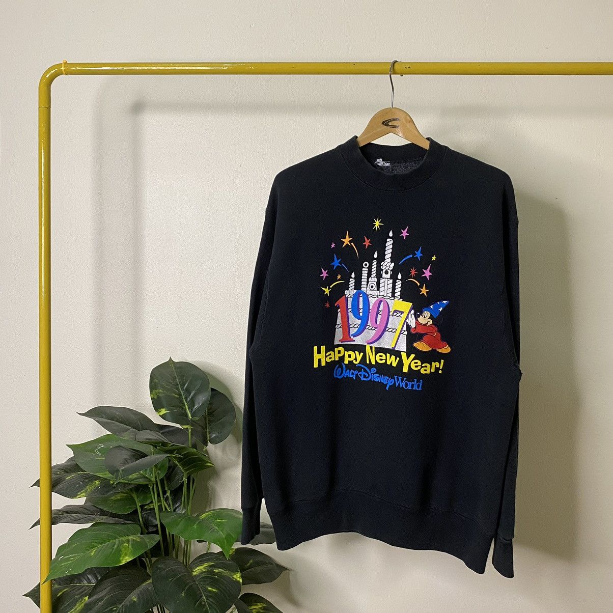 Disney × Mickey Mouse × Vintage 1997 Walt Disney World Happy New Year Mickey Fantasia Size US M / EU 48-50 / 2 - 1 Thumbnail