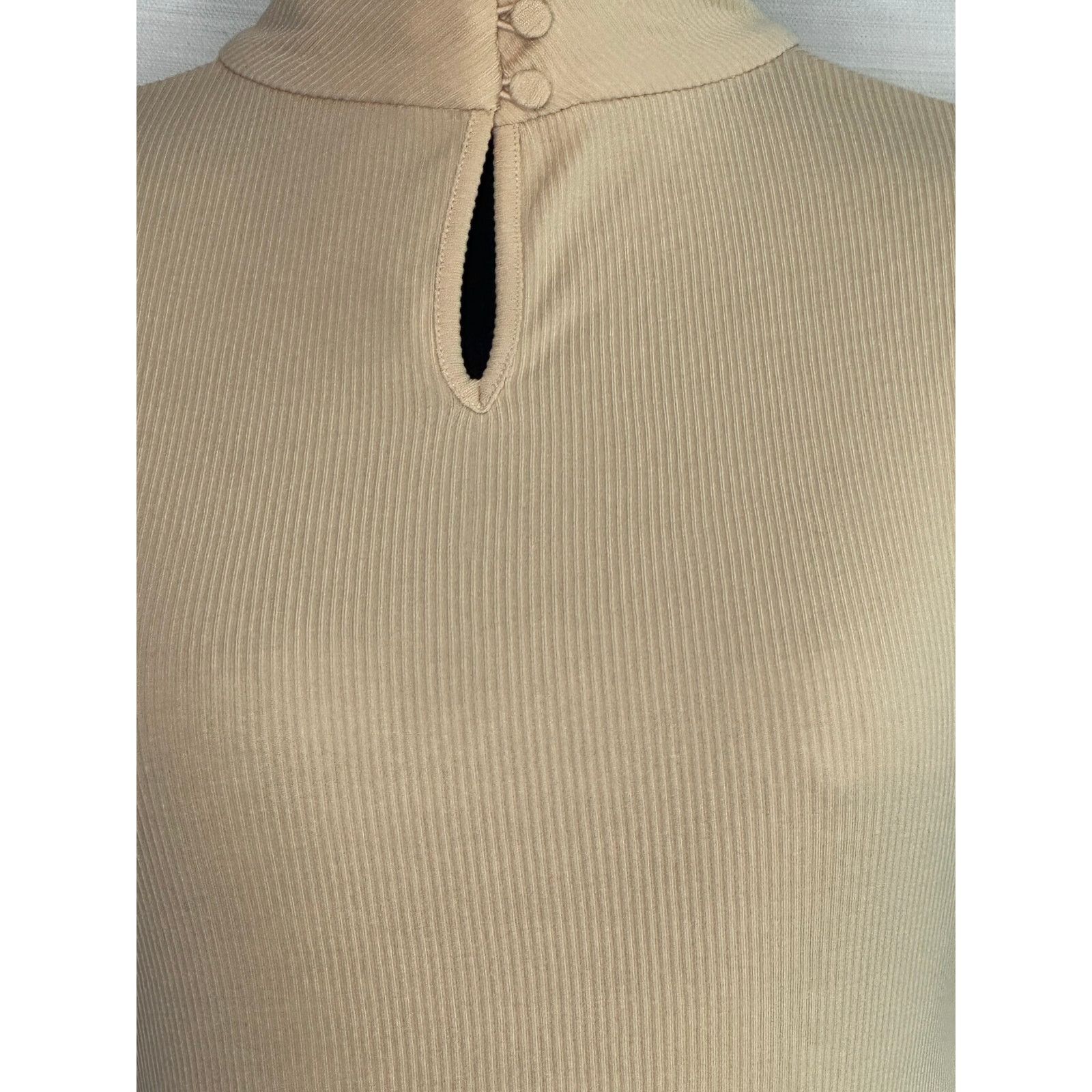 REVOLVE H:ours beige short sleeves open back bodysuit size small Size S / US 4 / IT 40 - 13 Thumbnail