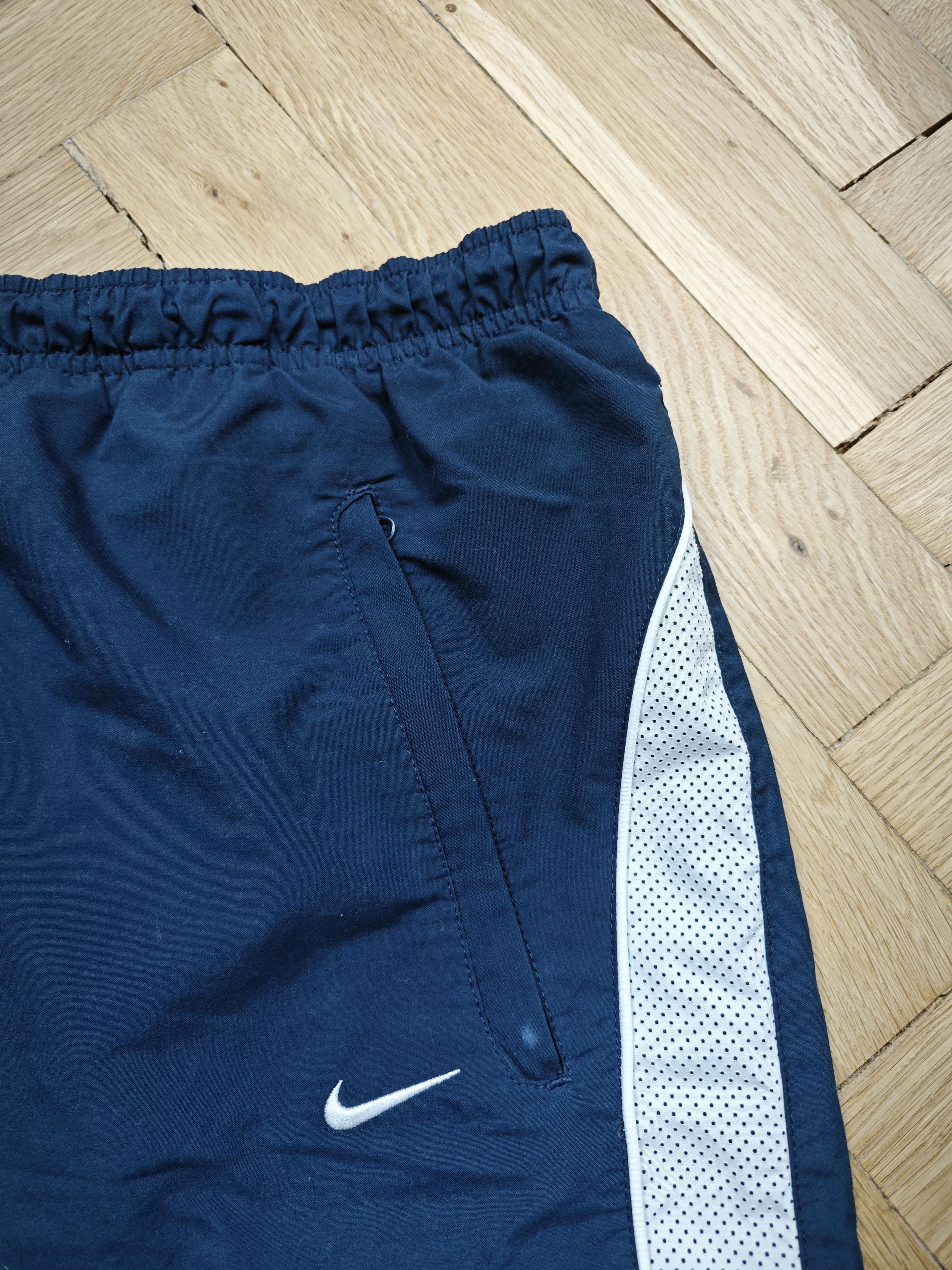 Nike nike vintage shorts Size US 33 - 2 Thumbnail