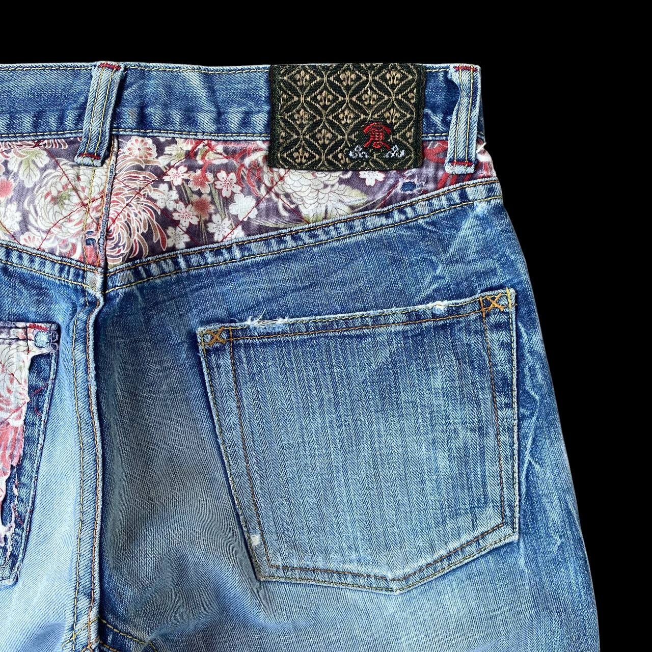 Eternal W29 EXTERNAL JAPAN DISTRESSED THUNDERSTORM MARK FADED BLUE Size US 30 / EU 46 - 13 Thumbnail