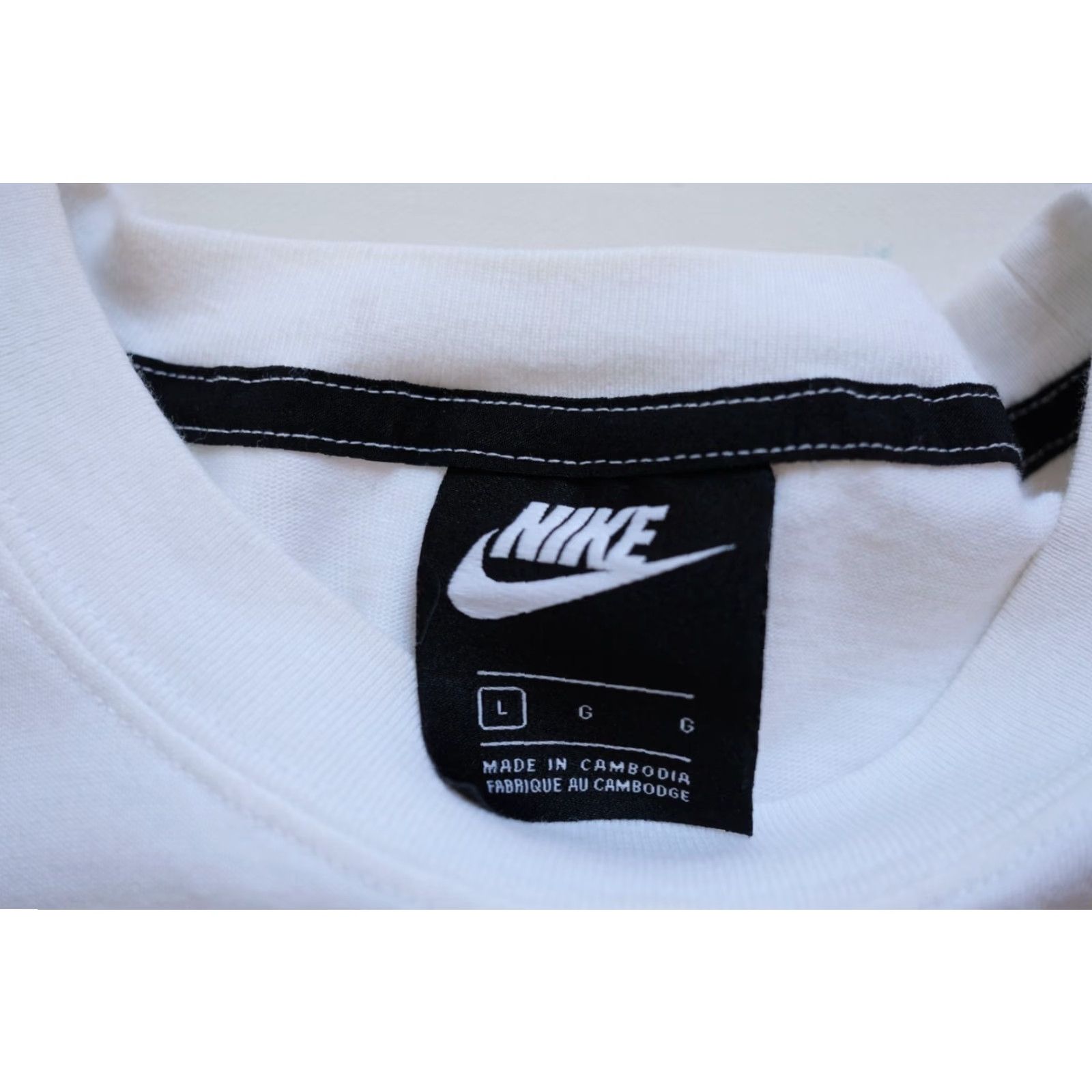 Nike VINTAGE Nike SWOOSH SPORTWEAR ACTIVE RETRO Y2K WHITE GRAPHIC BOXY T SHIRT SZ L Size US L / EU 52-54 / 3 - 6 Thumbnail