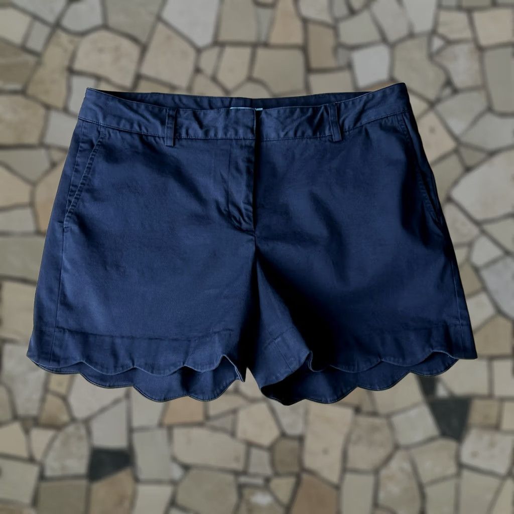 J.McLaughlin VINTAGE J. McLaughlin Chino Blue Scalloped Shorts 5” Inseam Women's 10 Size 32" / US 10 / IT 46 - 1 Thumbnail