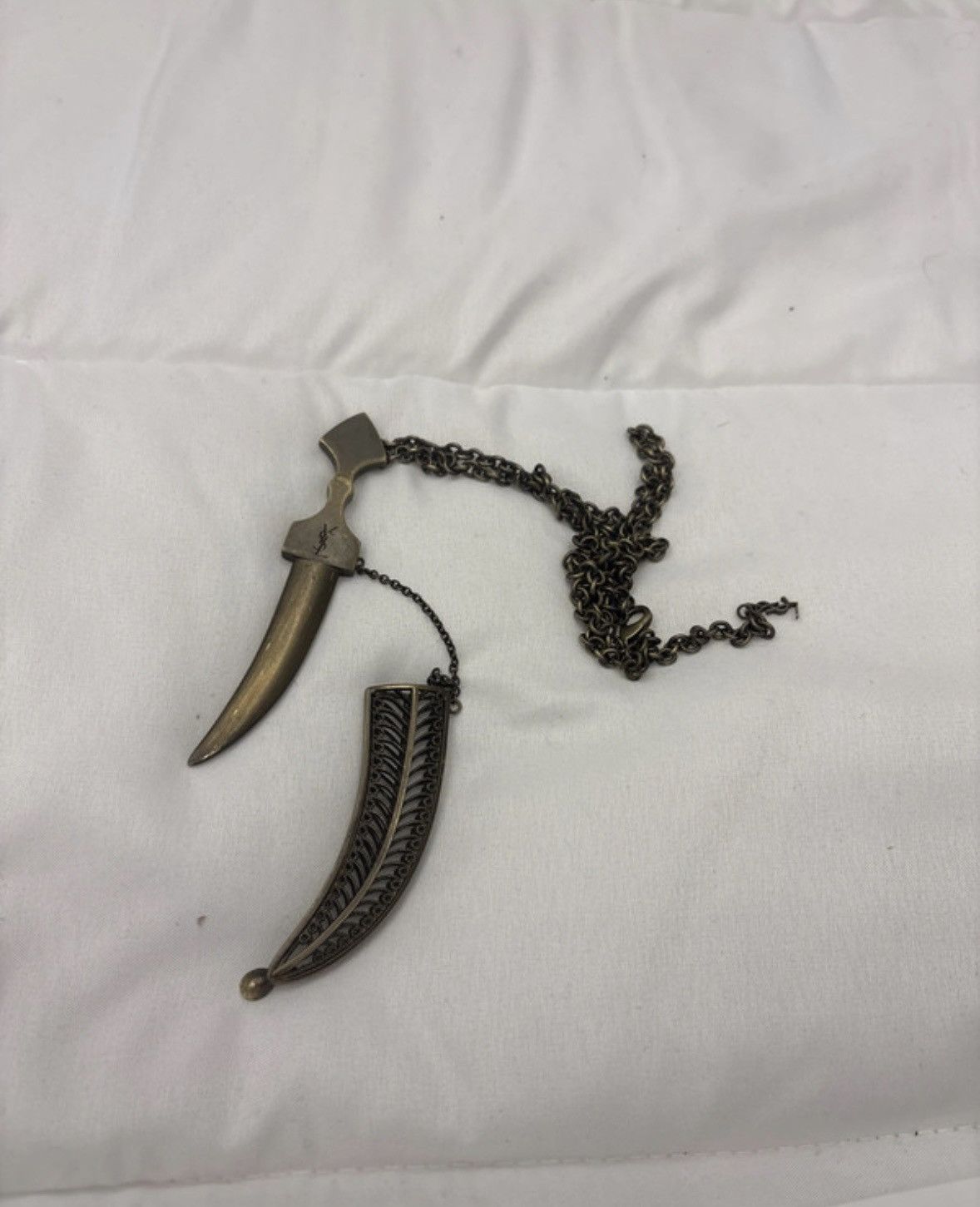 Yves Saint Laurent Yves Saint Laurent vintage archive gold dagger necklace Size ONE SIZE - 2 Thumbnail
