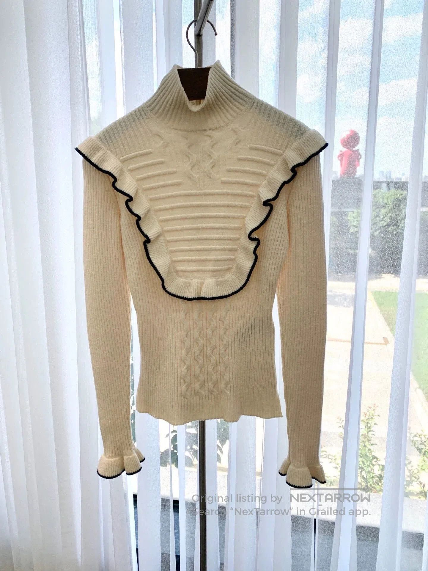 Fendi Fendi Cream Wool Ruffle Knit Sweater. Size US S / EU 44-46 / 1 - 1 Thumbnail
