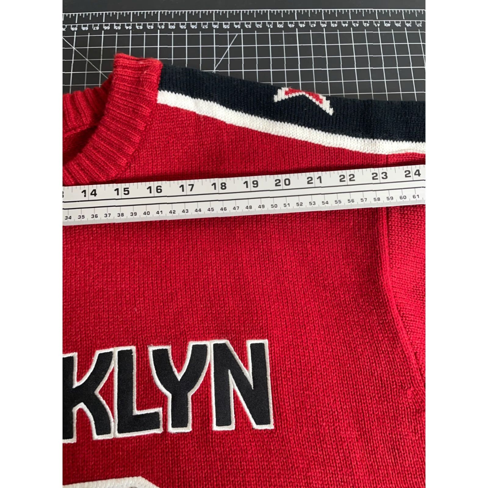 Vintage VINTAGE Diss Brooklyn Sweater Men's Large Heavyweight Embroidered 90s Red Knit Pullover Oversized Casual Fall Winter Size US L / EU 52-54 / 3 - 7 Thumbnail