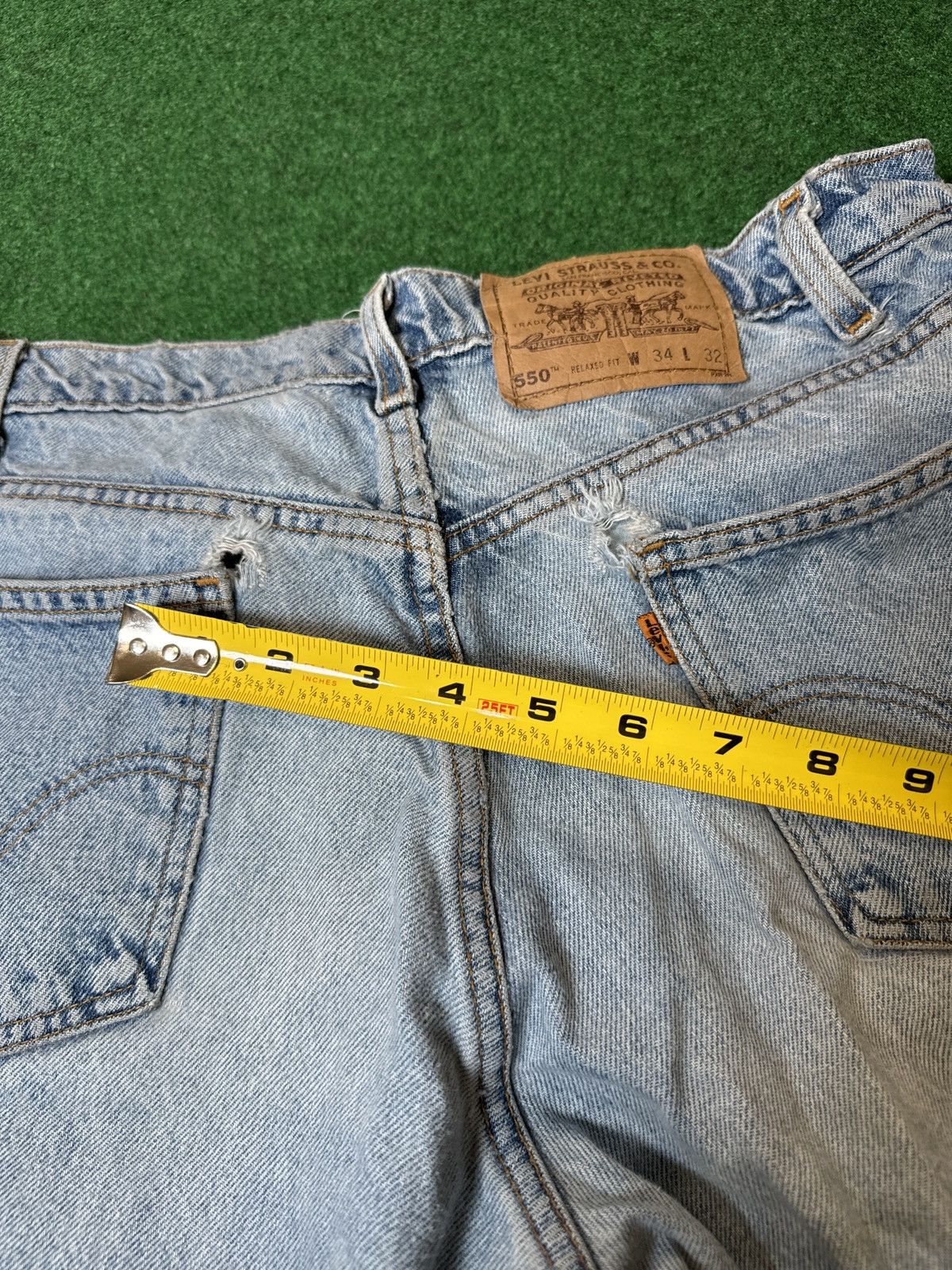 Levi's × Levi's Vintage Clothing × Vintage Vintage 90s Levi’s 550 Orange Tab Distressed Relaxed Jeans Size US 33 - 12 Thumbnail