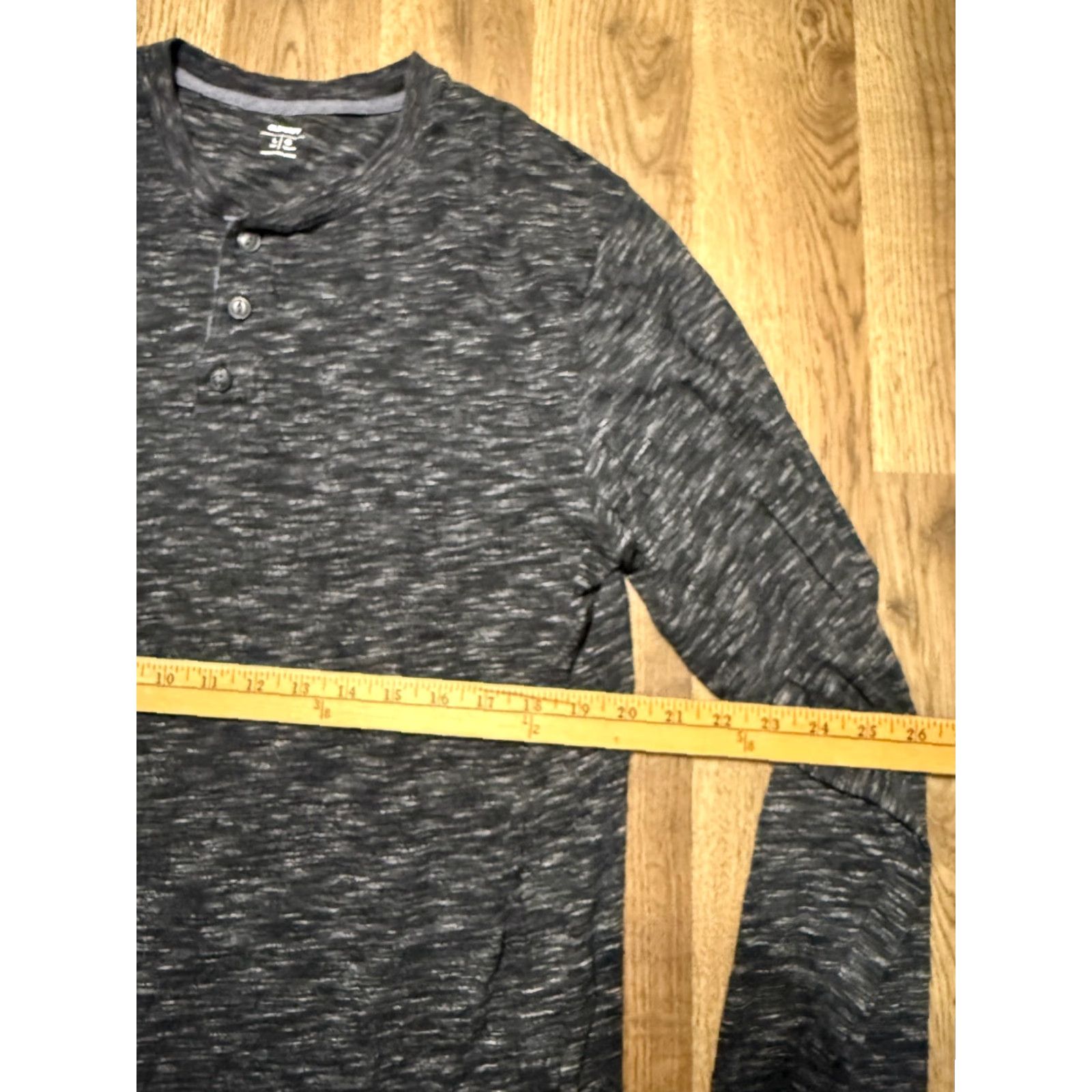 Old Navy Old Navy Shirt Mens Large Black White Long Sleeve 1/4 Buttons T-Shirt Cotton Buttoned Regular Fit Vintage: No Size US L / EU 52-54 / 3 - 6 Thumbnail