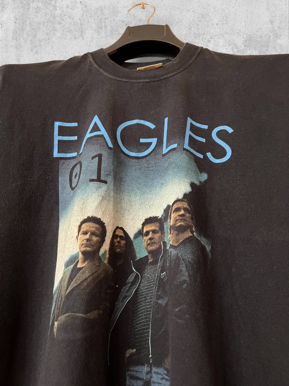 Band Tees 2001 VINTAGE THE EAGLES ON TOUR T SHIRT BAND ROCK Size US L / EU 52-54 / 3 - 5 Thumbnail
