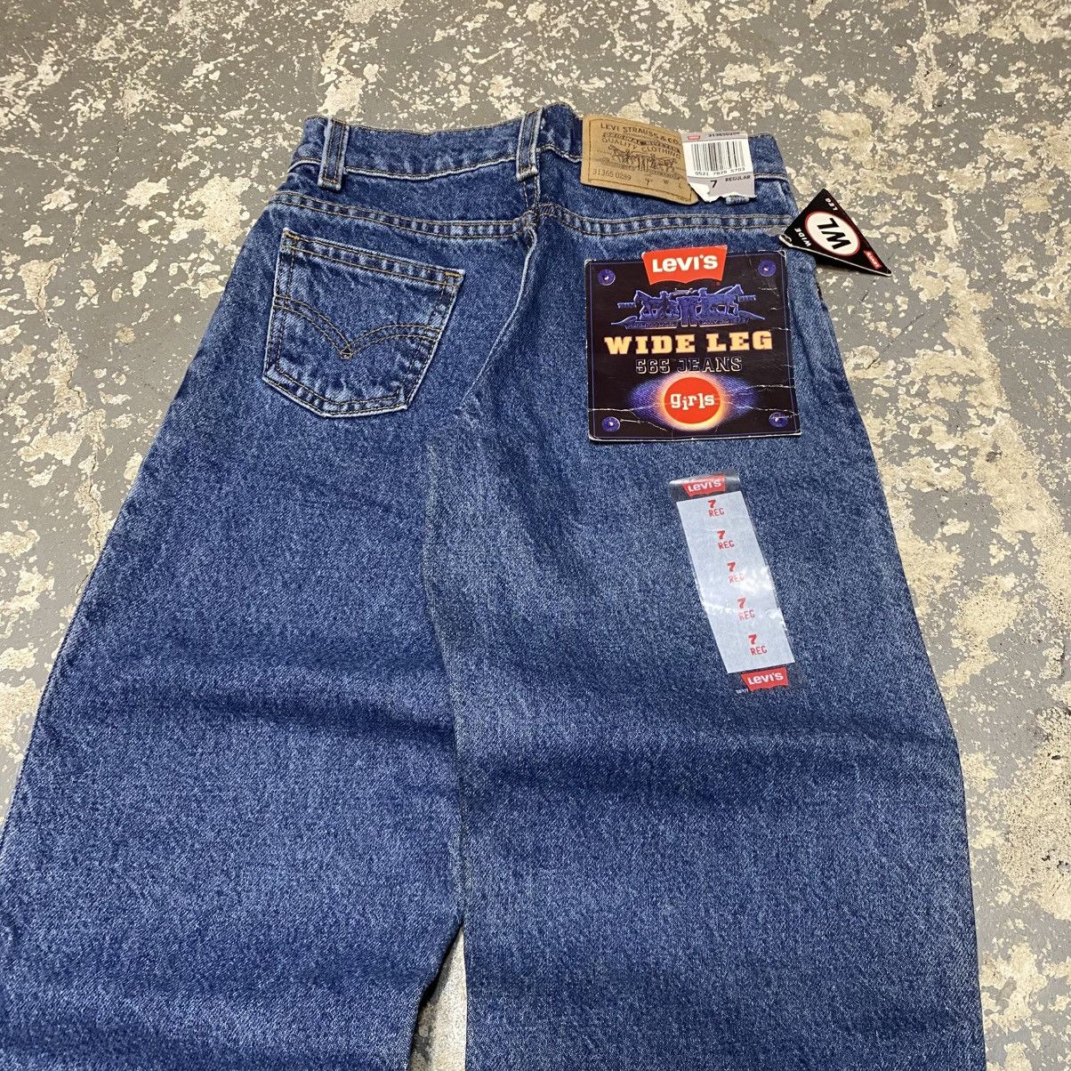 Levi's × Vintage Vintage Girls Levi’s 565 Wide Leg Blue Denim Jeans USA NWT Size US 26 / EU 42 - 9 Thumbnail