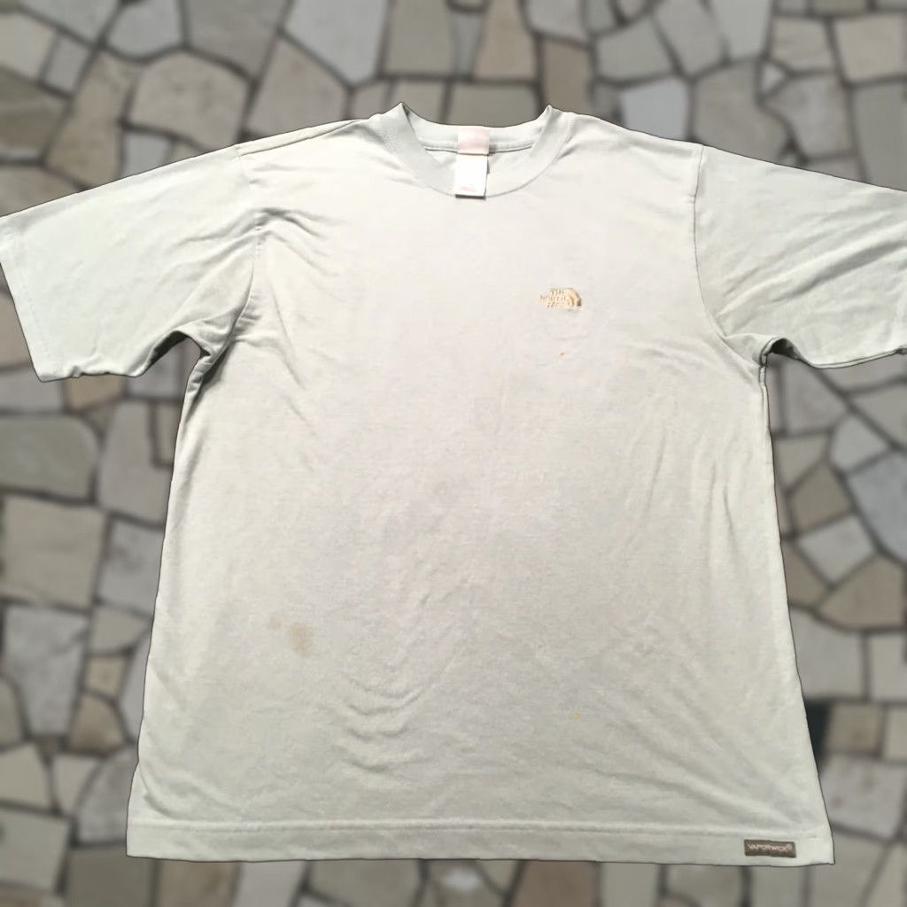 The North Face VINTAGE The North Face Green Design Graphic T-Shirt LARGE Outdoor Hiking VAPORWICK Size US L / EU 52-54 / 3 - 1 Thumbnail