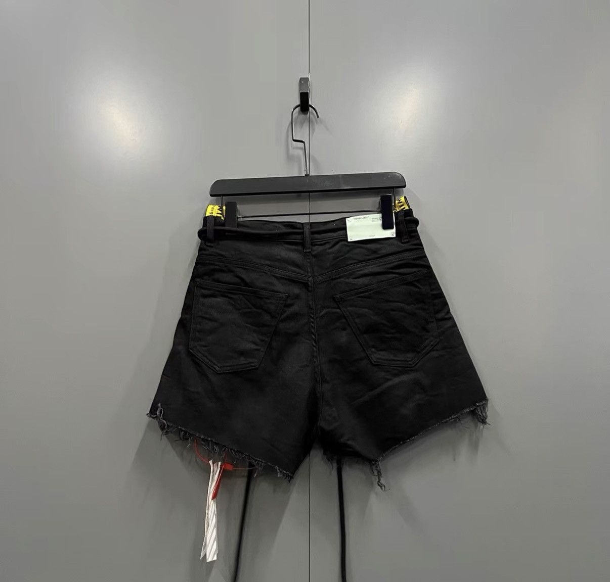 Off-White OFF-White Side Logo Raw Edge Denim Shorts J41 Size 27" / US 4 / IT 40 - 2 Thumbnail