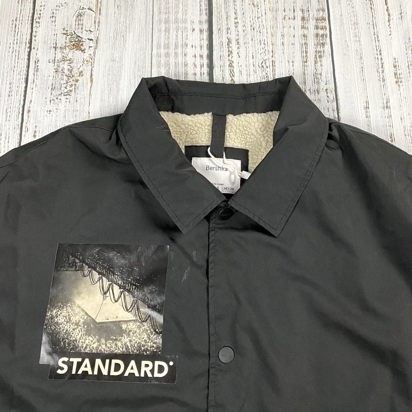 Bershka Bershka Jacket Windbreaker Black | Bomber Jacket | Lined | Size S | Men | Regular | Cotton/Polyester | Mid-Length | 200+ characters? Size US S / EU 44-46 / 1 - 2 Thumbnail