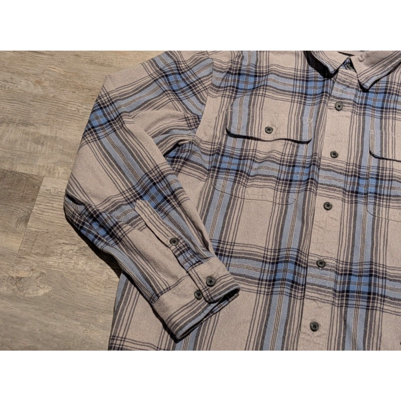 Carhartt VINTAGE Carhartt Loose Fit Heavyweight Flannel Mens L/S Shirt M Plaid Blue Gray 105947 Size US M / EU 48-50 / 2 - 5 Thumbnail
