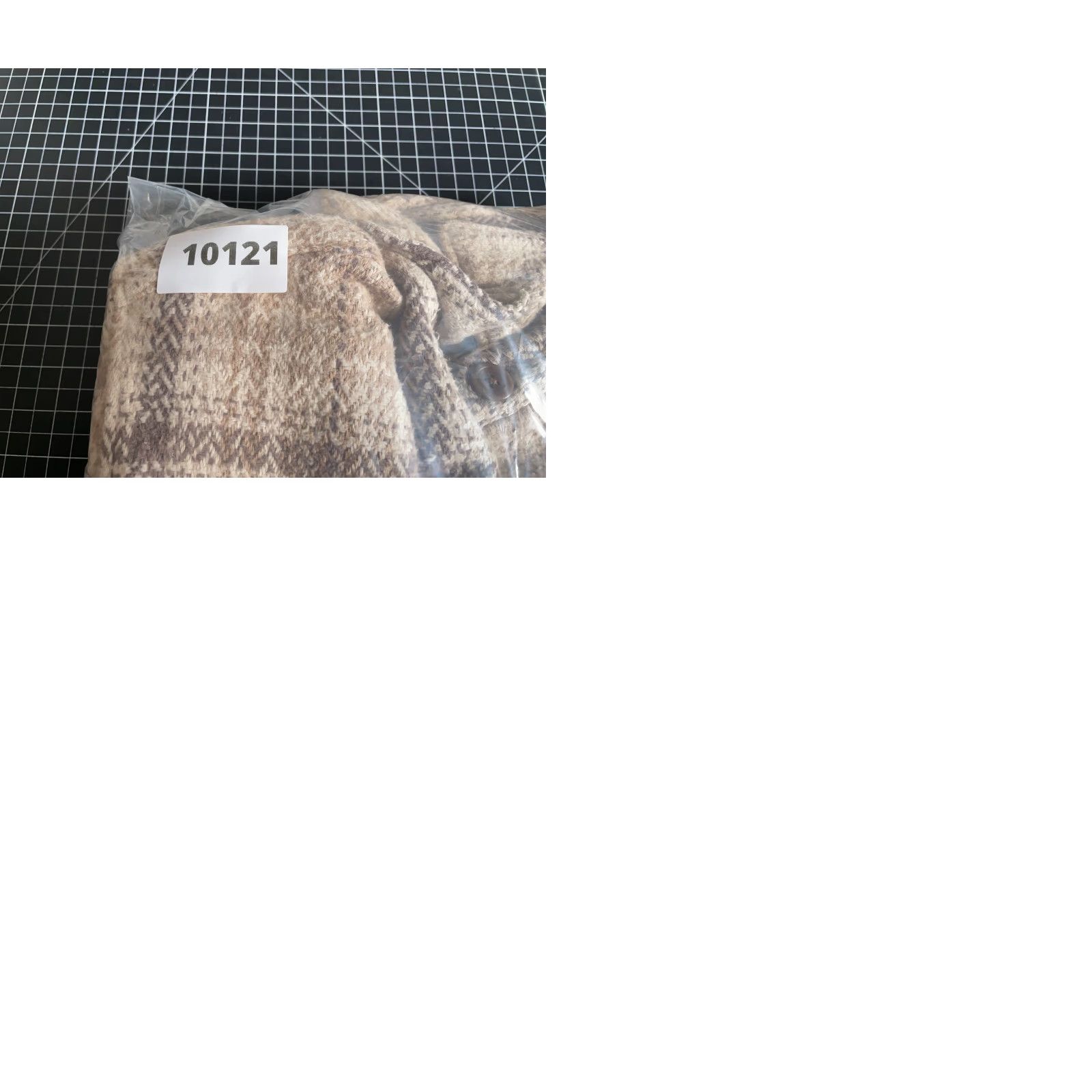 Abercrombie & Fitch Abercrombie & Fitch Flannel Shirt Jacket Mens Medium Beige Plaid Casual Workwear Pockets Unlined Size US M / EU 48-50 / 2 - 9 Thumbnail