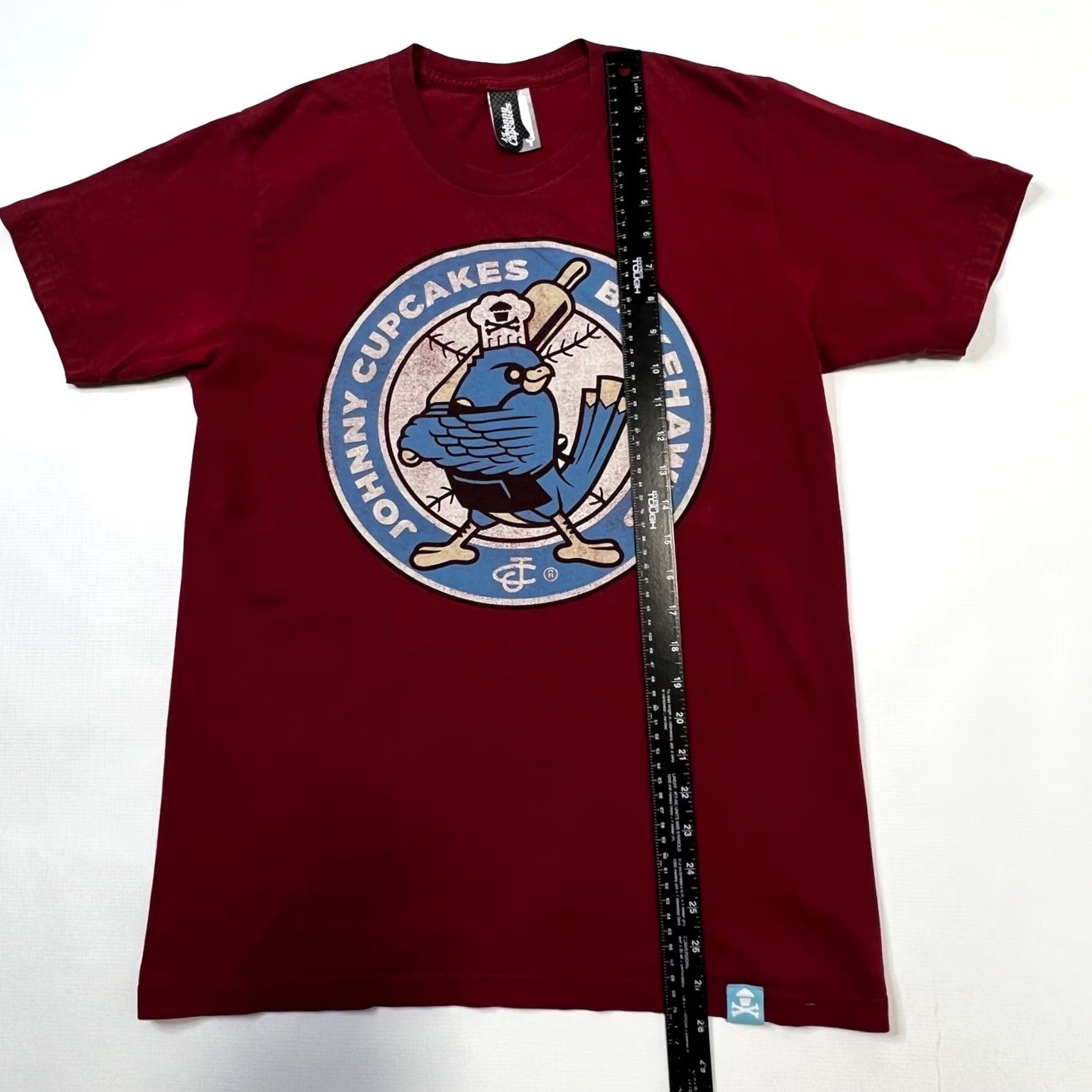 Johnny Cupcakes Johnny Cupcakes T-Shirt Size Medium Red Graphic Tee Logo Hawk Bird Baseball Graphic Print Unisex Adults Short Sleeve Crew Neck Size US M / EU 48-50 / 2 - 3 Thumbnail