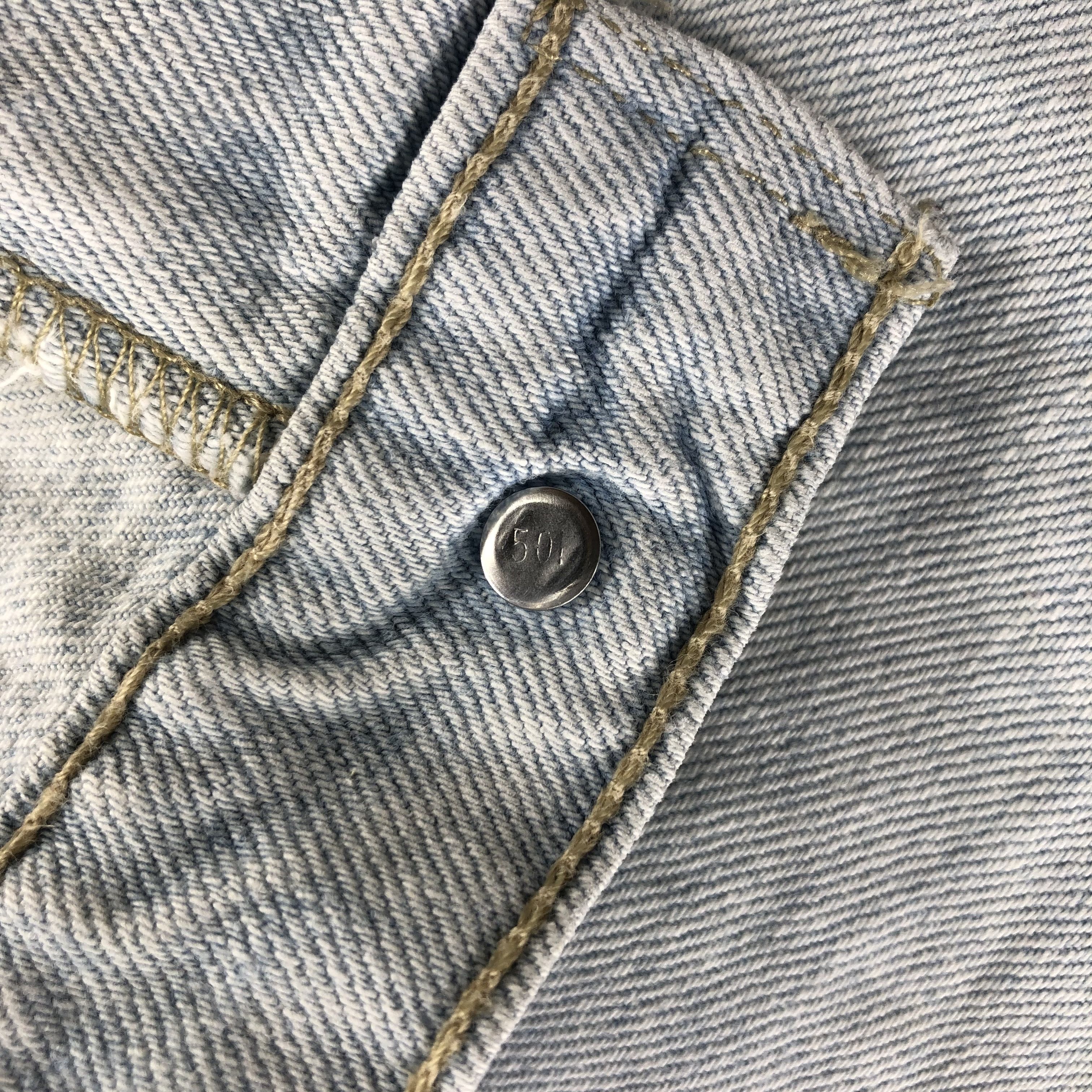 Levi's × Vintage 90s Vintage Light Wash Levis 560 Jeans-JM3097 Size US 33 - 9 Thumbnail