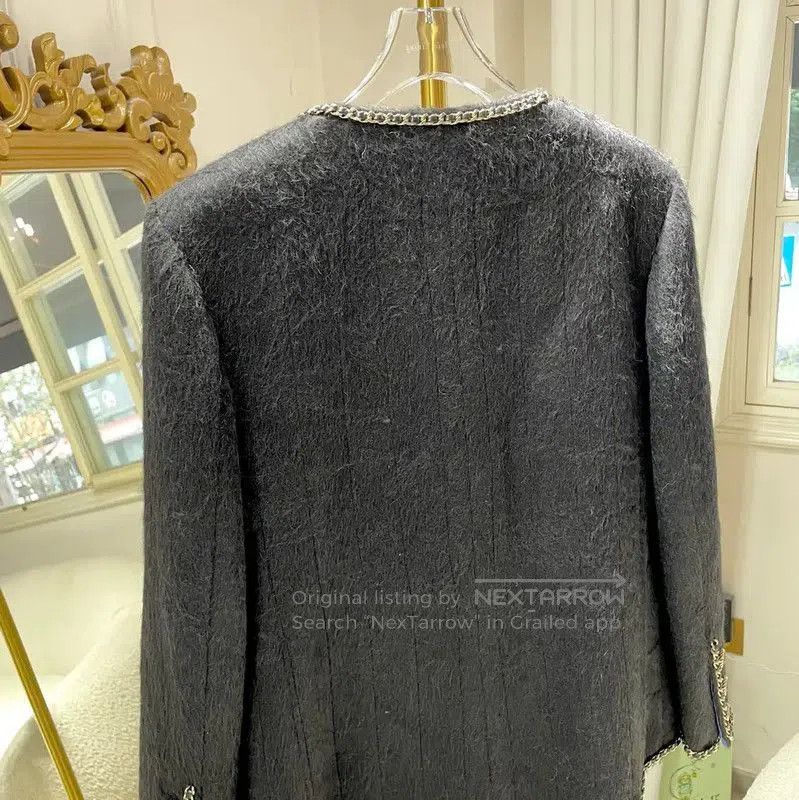 Chanel CHANEL Black Wool Women's Jacket with Chain Detail . Size M / US 6-8 / IT 42-44 - 2 Thumbnail