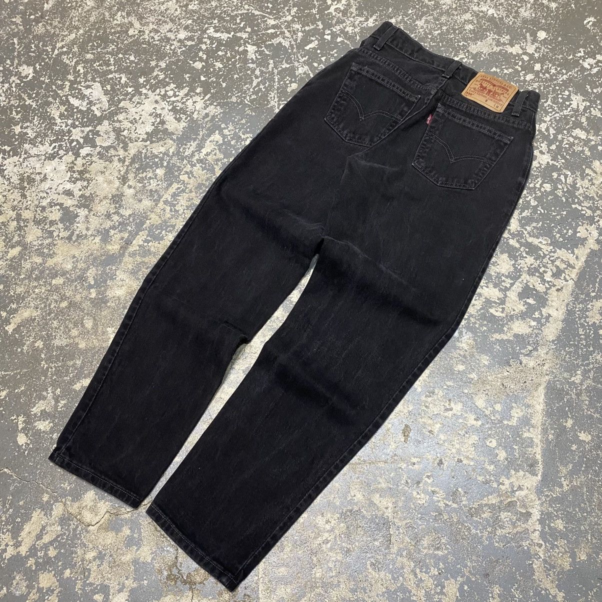 Japanese Brand × Levi's × Vintage Vintage Levi’s 550 Relaxed Fit Black Denim Jeans 90s Size US 27 - 2 Thumbnail