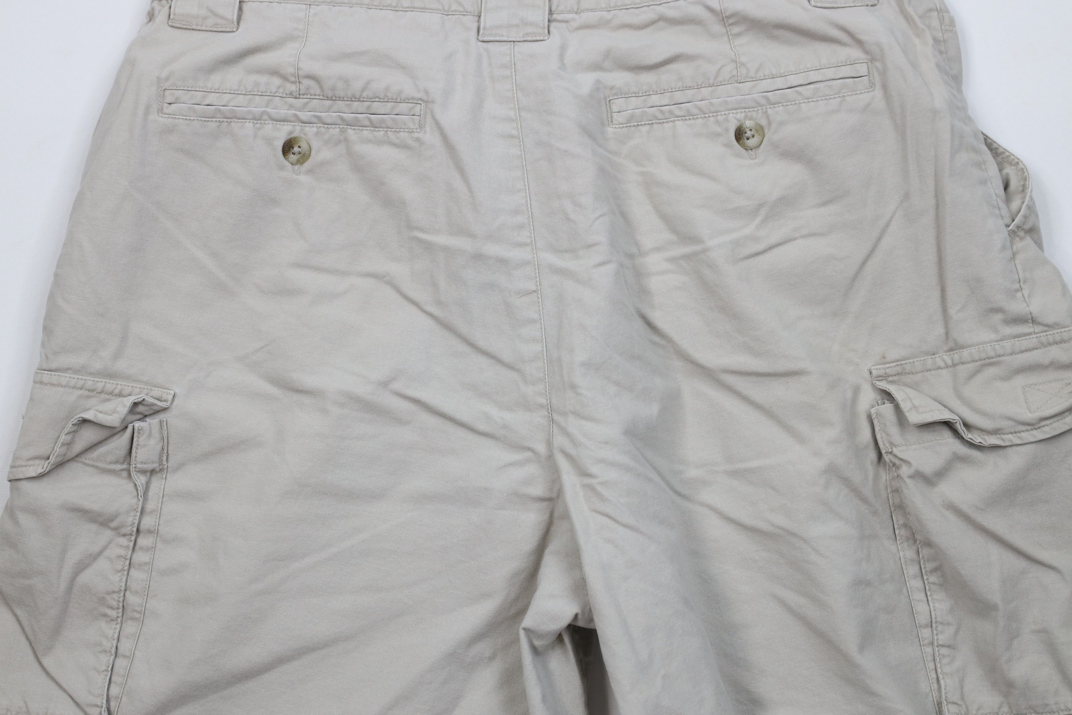Columbia Vintage Columbia Above Knee Trekking Cargo Shorts Beige Size US 36 / EU 52 - 11 Thumbnail