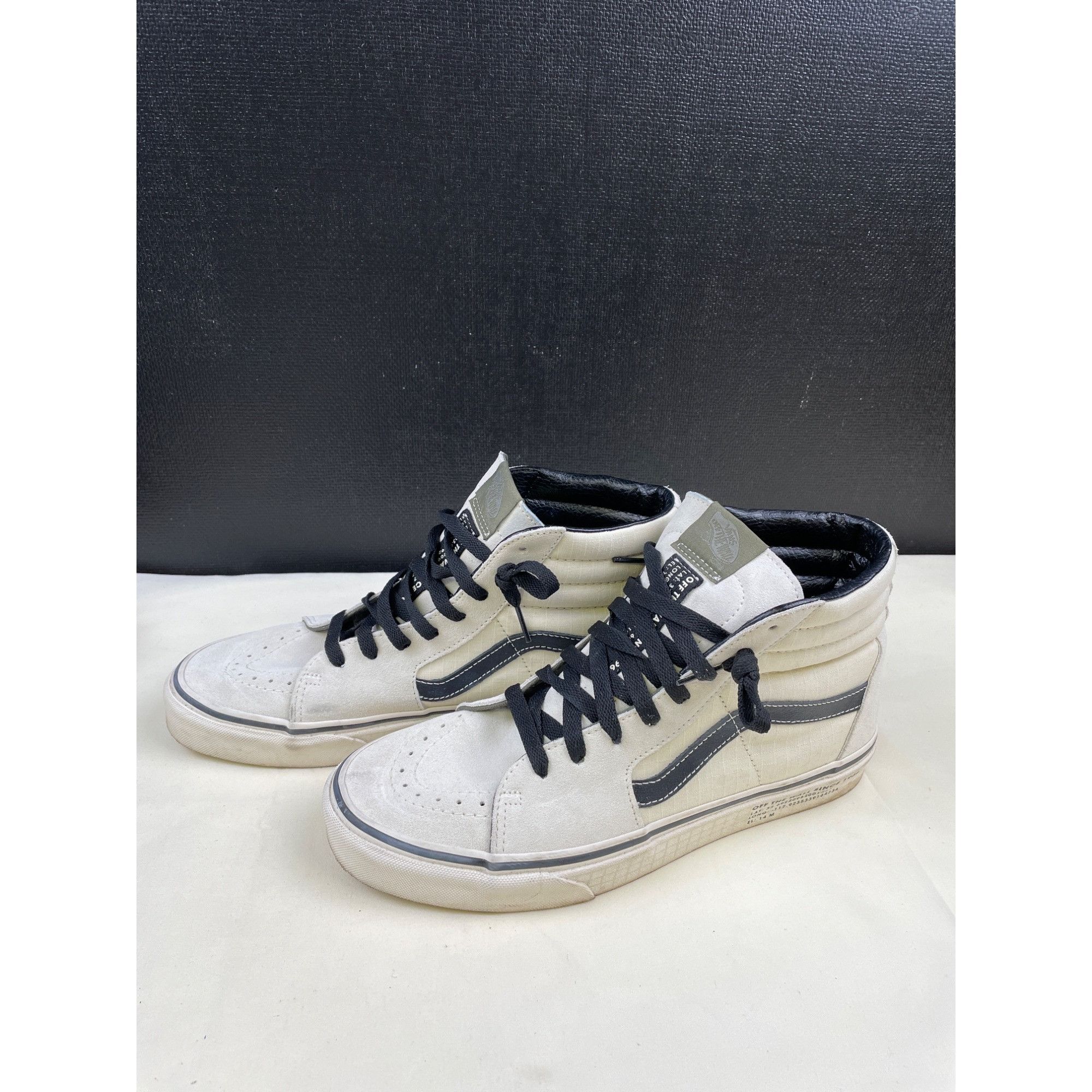 Vans Vans Unisex White Suede High top Skater Shoes/ Sneakers Size Size US 8.5 / EU 41-42 - 4 Thumbnail