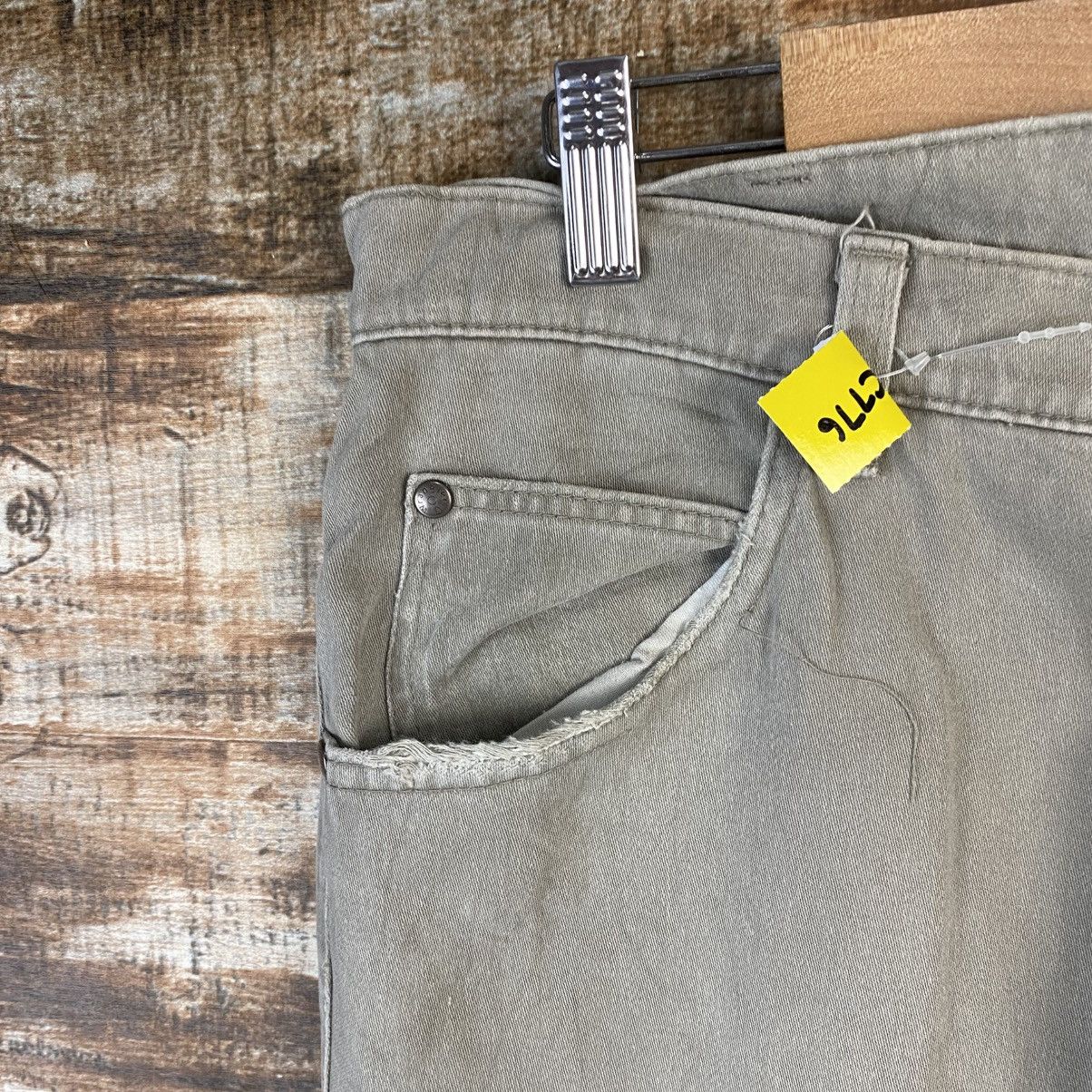Wrangler DL Wrangler Gray ripped distressed cargo Casual Pants #C776 Size US 32 / EU 48 - 7 Thumbnail
