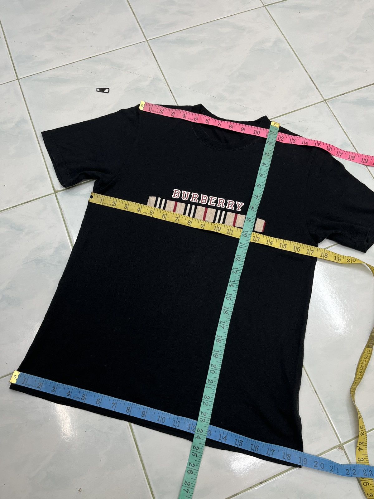 Burberry A(42). STEALS BURBERRY LONDON TEES Size S / US 4 / IT 40 - 12 Thumbnail
