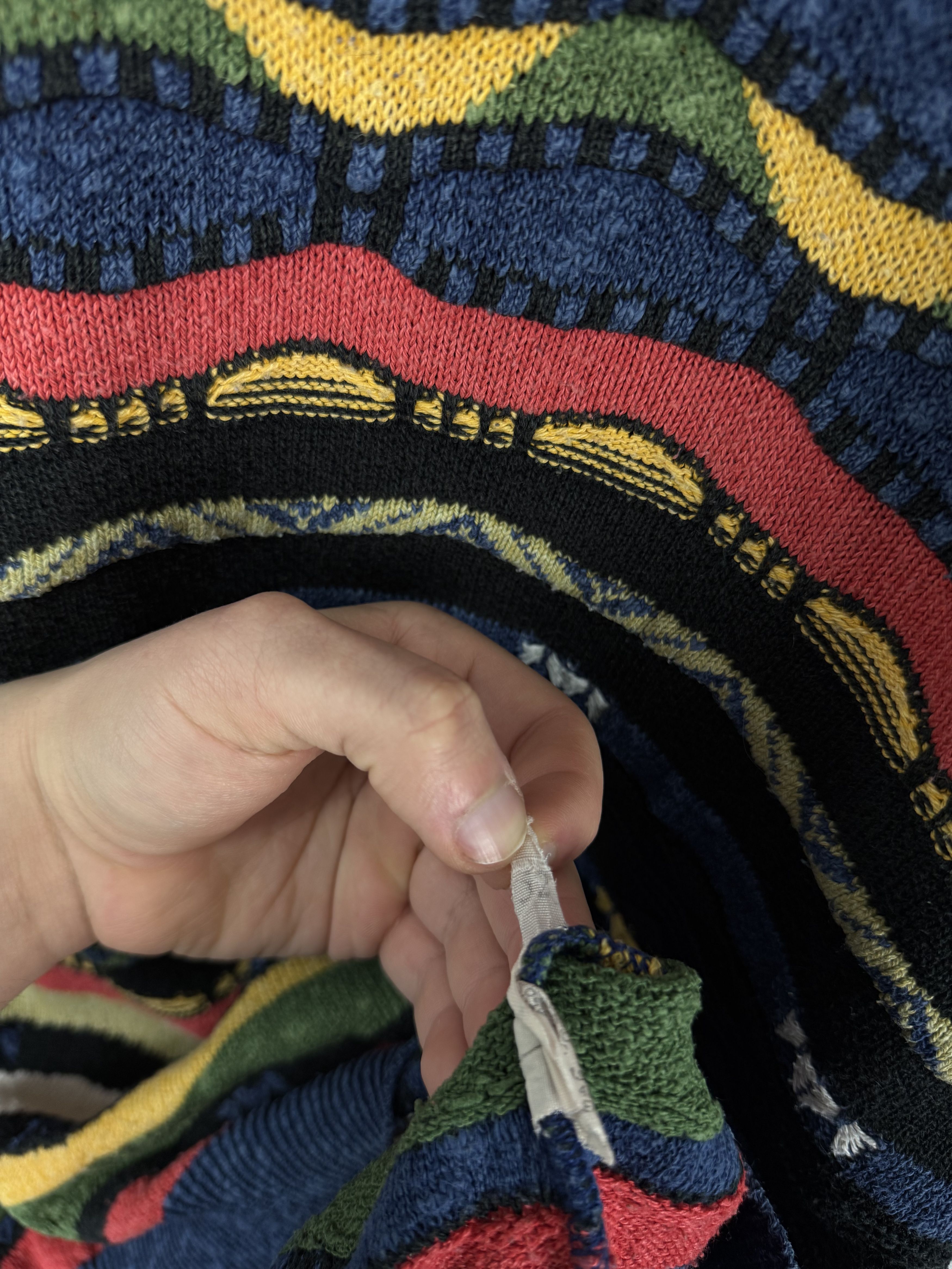 Vintage Vintage 90s Monello 3D Pattern Sweater Coogi Style Size 52 Size US L / EU 52-54 / 3 - 14 Thumbnail
