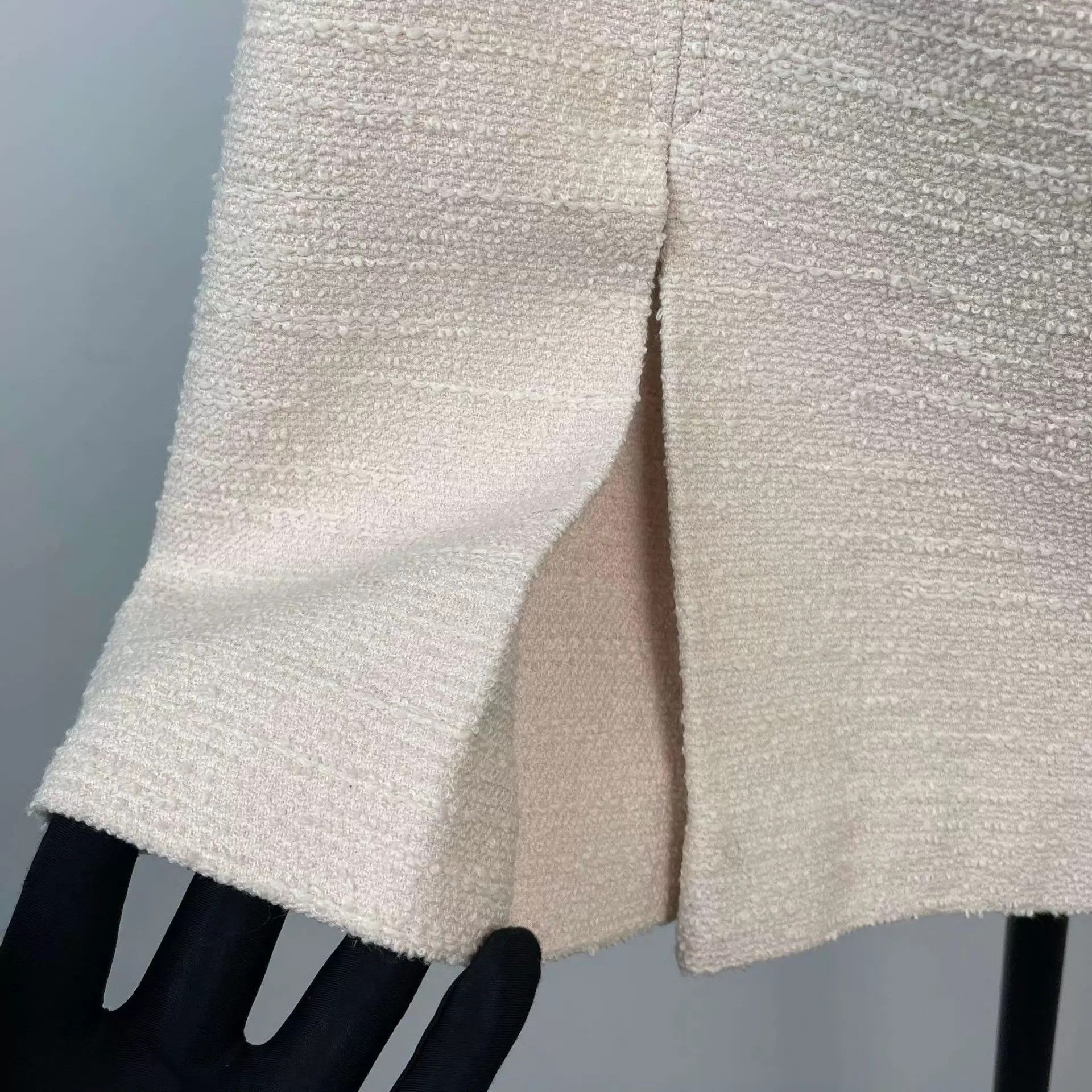 Gucci Gucci white chain skirt 38 new with tags Size 26" / US 2 / IT 38 - 9 Thumbnail