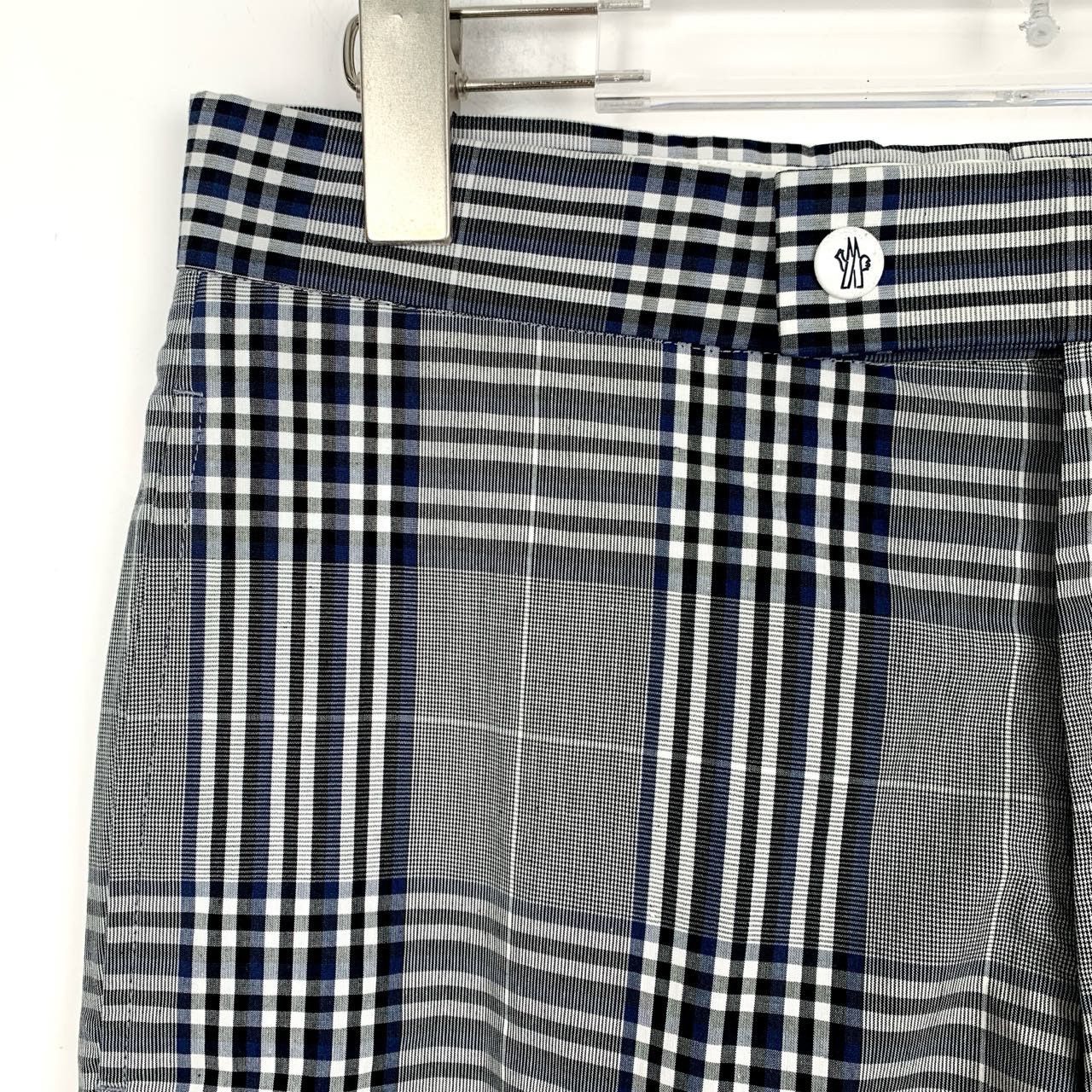 Moncler Moncler Shorts Grey Cotton Shorts (Size 0/XS) Size US 34 / EU 50 - 7 Thumbnail