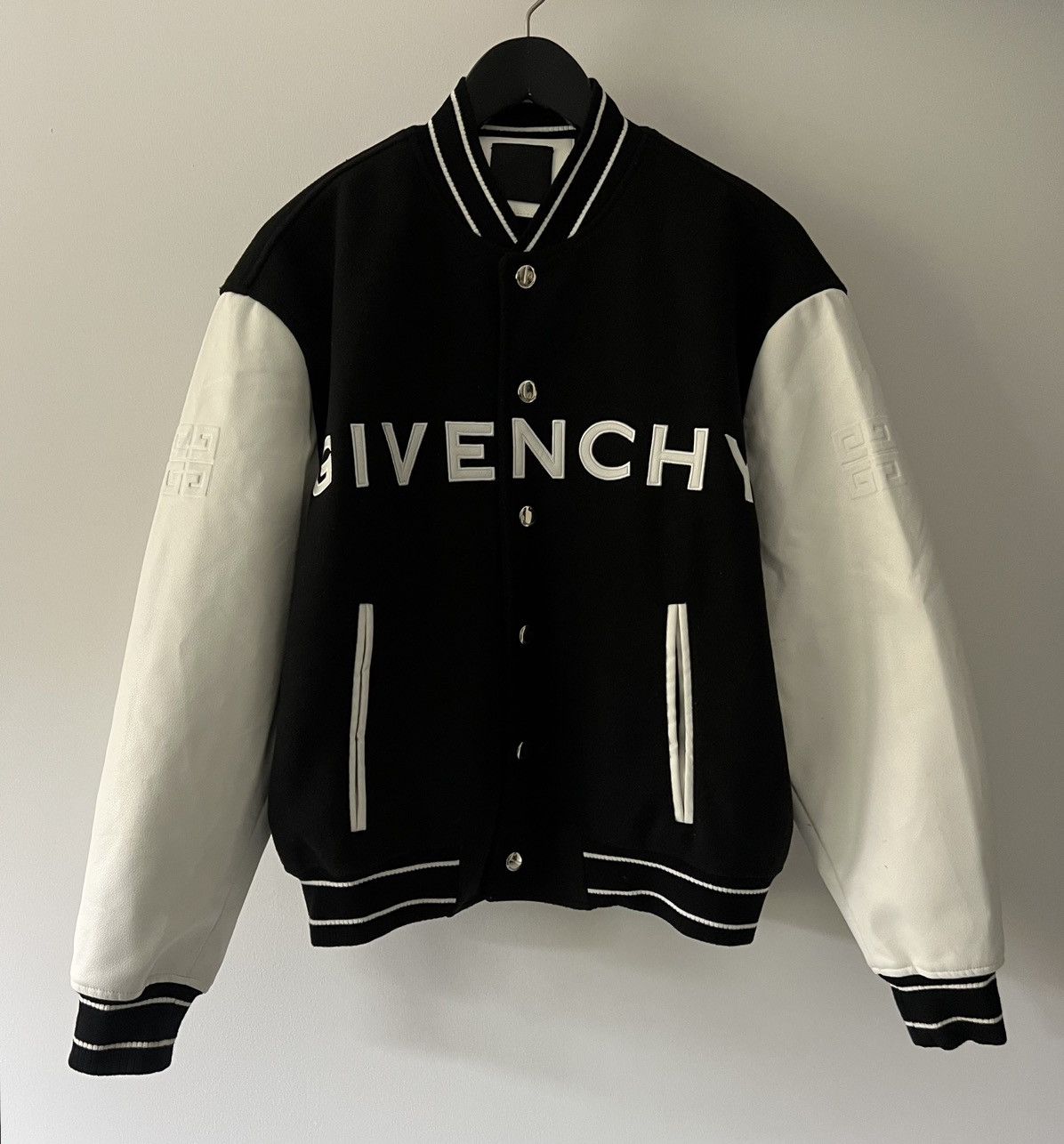 Givenchy Givenchy Black & White Varsity Jacket Size US S / EU 44-46 / 1 - 2 Thumbnail
