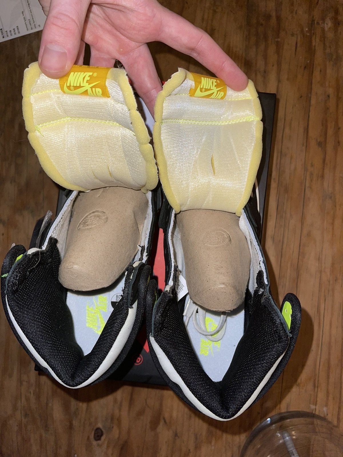 Jordan Brand Jordan 1 Volt Size 6Y Size US 7.5 / IT 37.5 - 5 Thumbnail